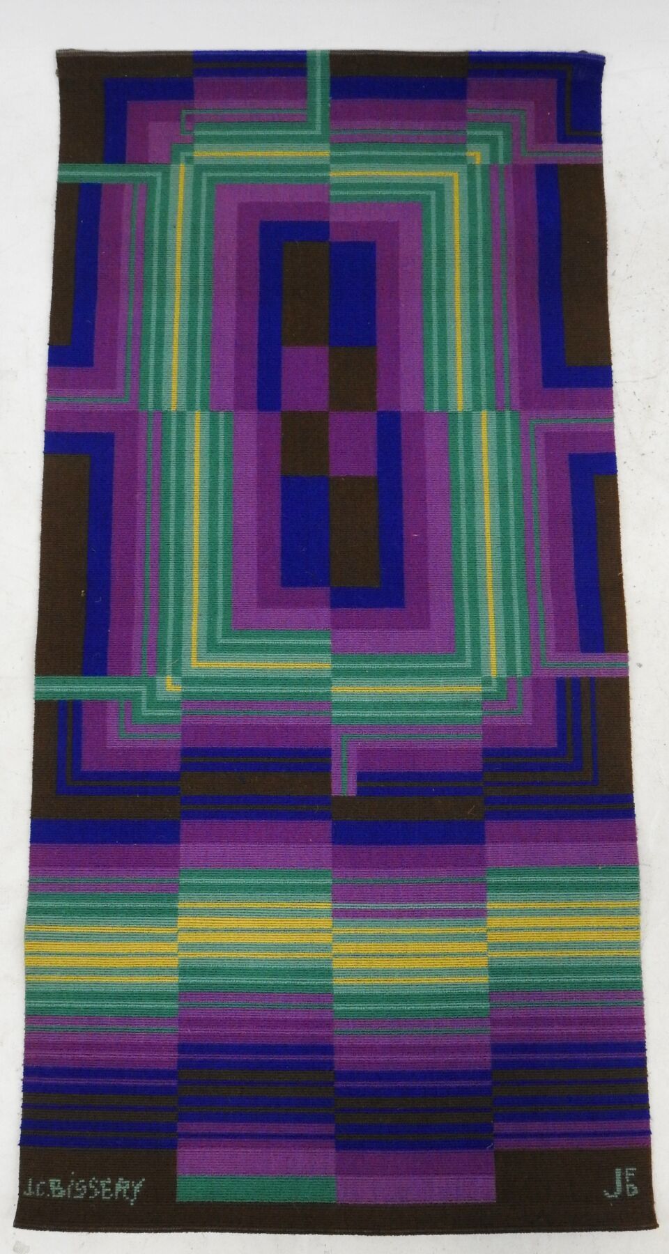 Null Jean-Claude: BISSERY (20) :多色羊毛挂毯，有紫色、蓝色、棕色、黄色和绿色的动感装饰。右下方有签名。由JFD工作室织造。141&hellip;