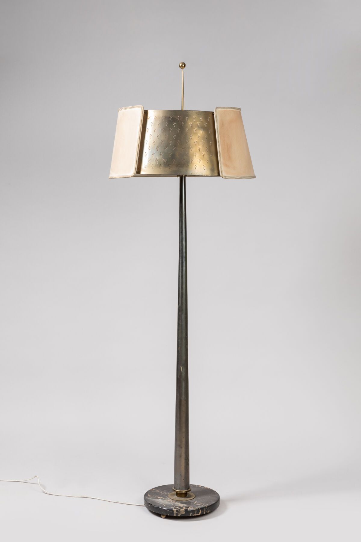 Null House JANSEN (in the taste of) 

Floor lamp in gilded metal and steel color&hellip;