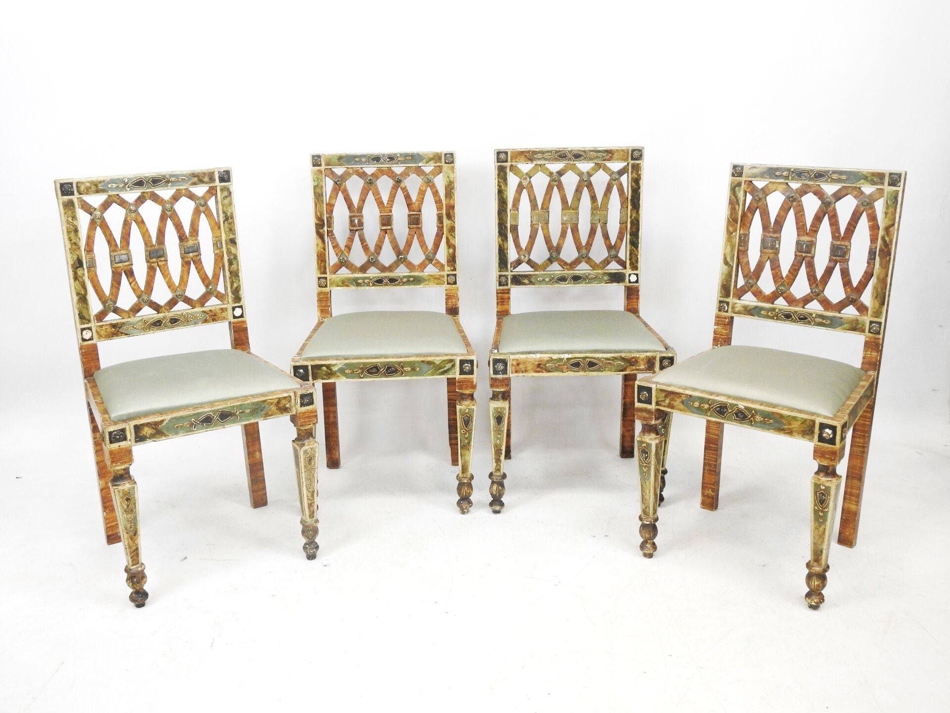Null Rare suite of FOUR CHAIRS with frame, with polychrome painted decoration in&hellip;