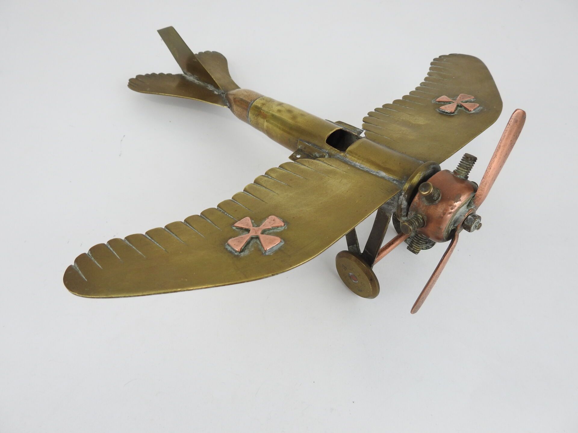 Null TRANCHEE的工艺。德国单翼飞机 "ETRICH TAUBE"，铜和黄铜材质，26 X 28厘米。ABE（缺少支柱）。