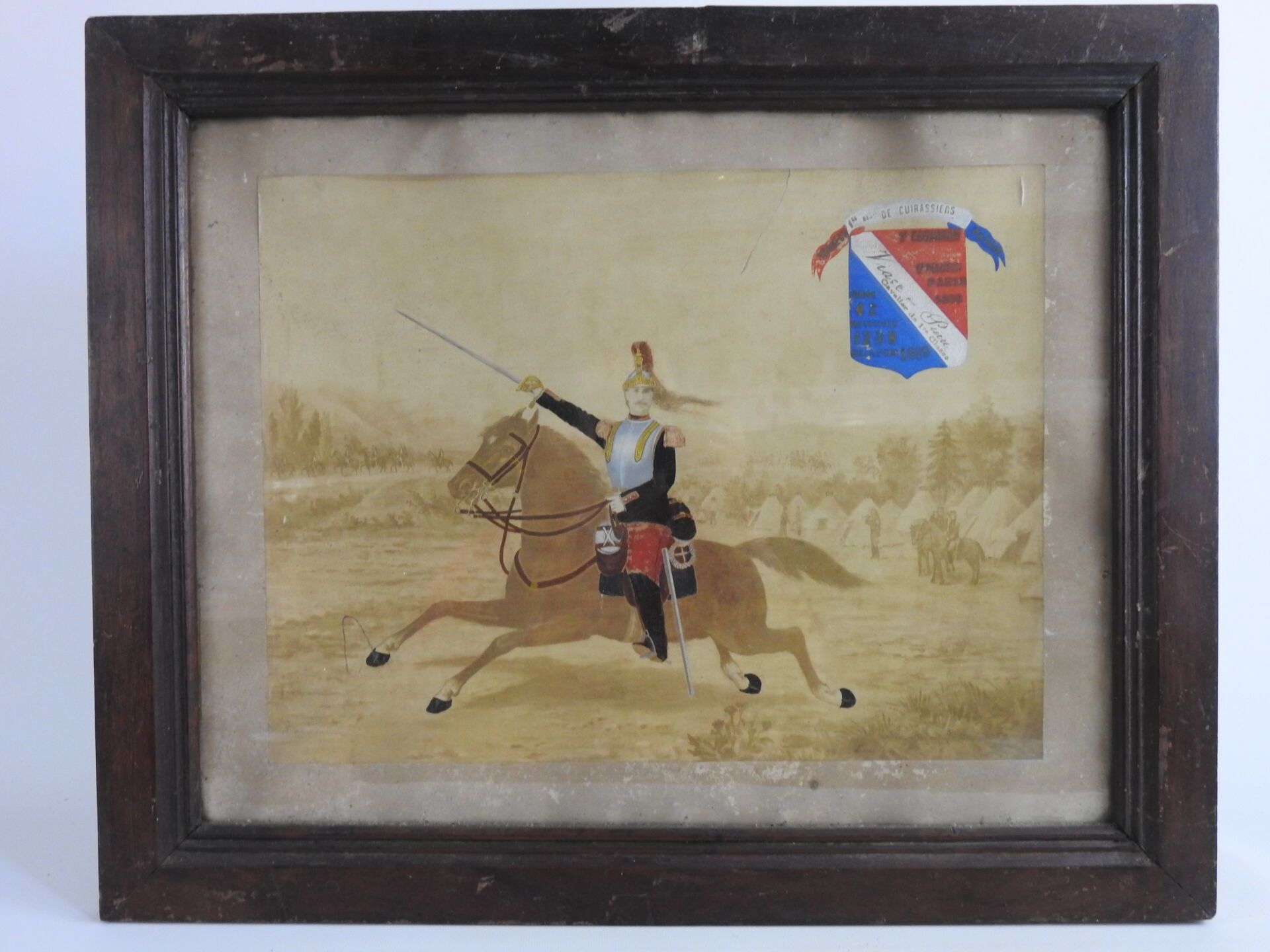 Null 摄影。第一团的一名骑兵的彩色照片，1893级，玻璃框内，37 X 48厘米。ABE
