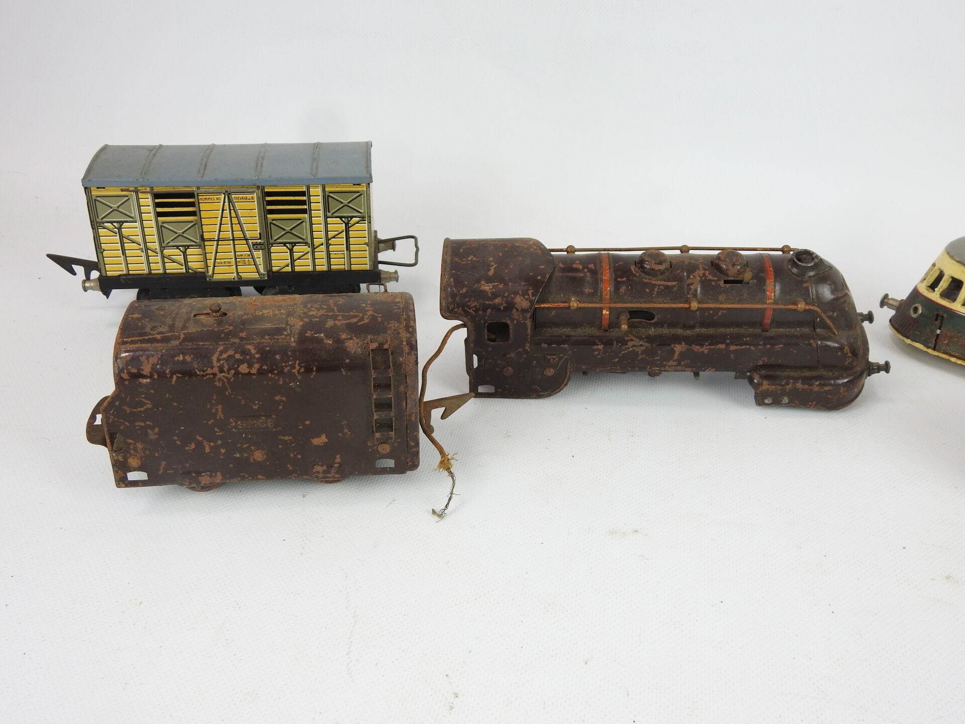 Null LOT including two Joustra cars, a locomotive with Tender and a freight car &hellip;
