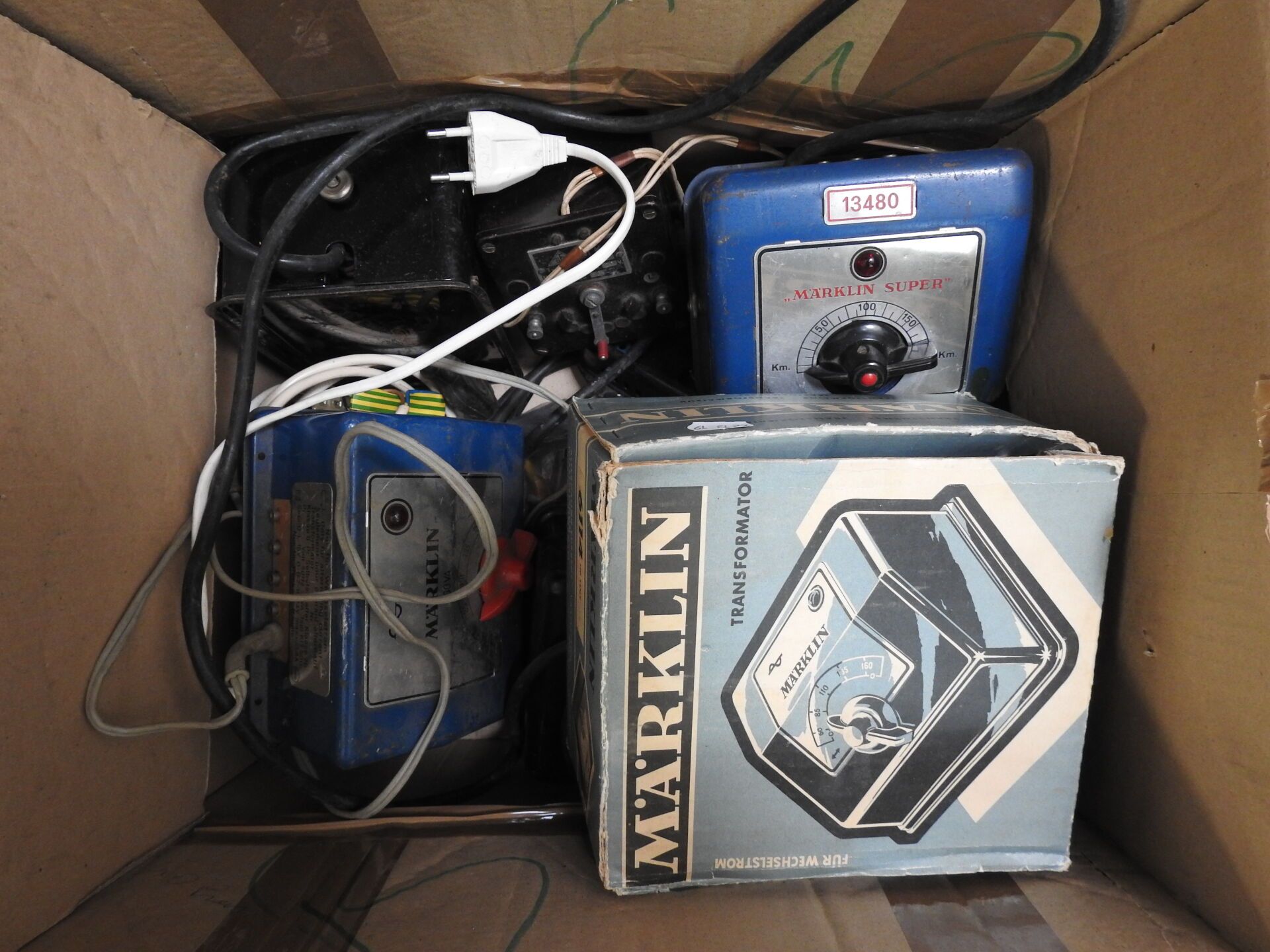 Null LOT INCLUDING 7 transformers including 3 MARKLIN (ref. 6114 and 13480 in pa&hellip;