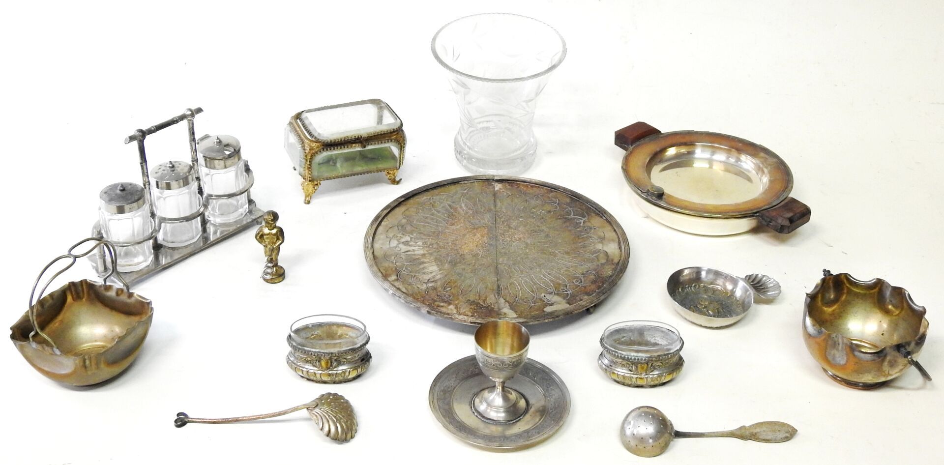 Null Lot of silver plated metal and crystal including: a trivet, an egg cup, two&hellip;