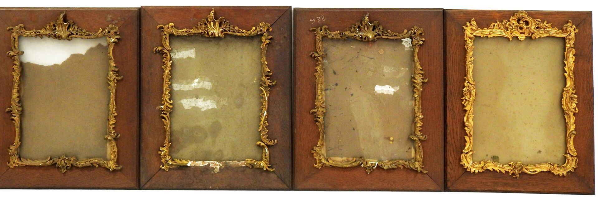 Null Suite of four frames under glass in natural wood with rocaille style orname&hellip;