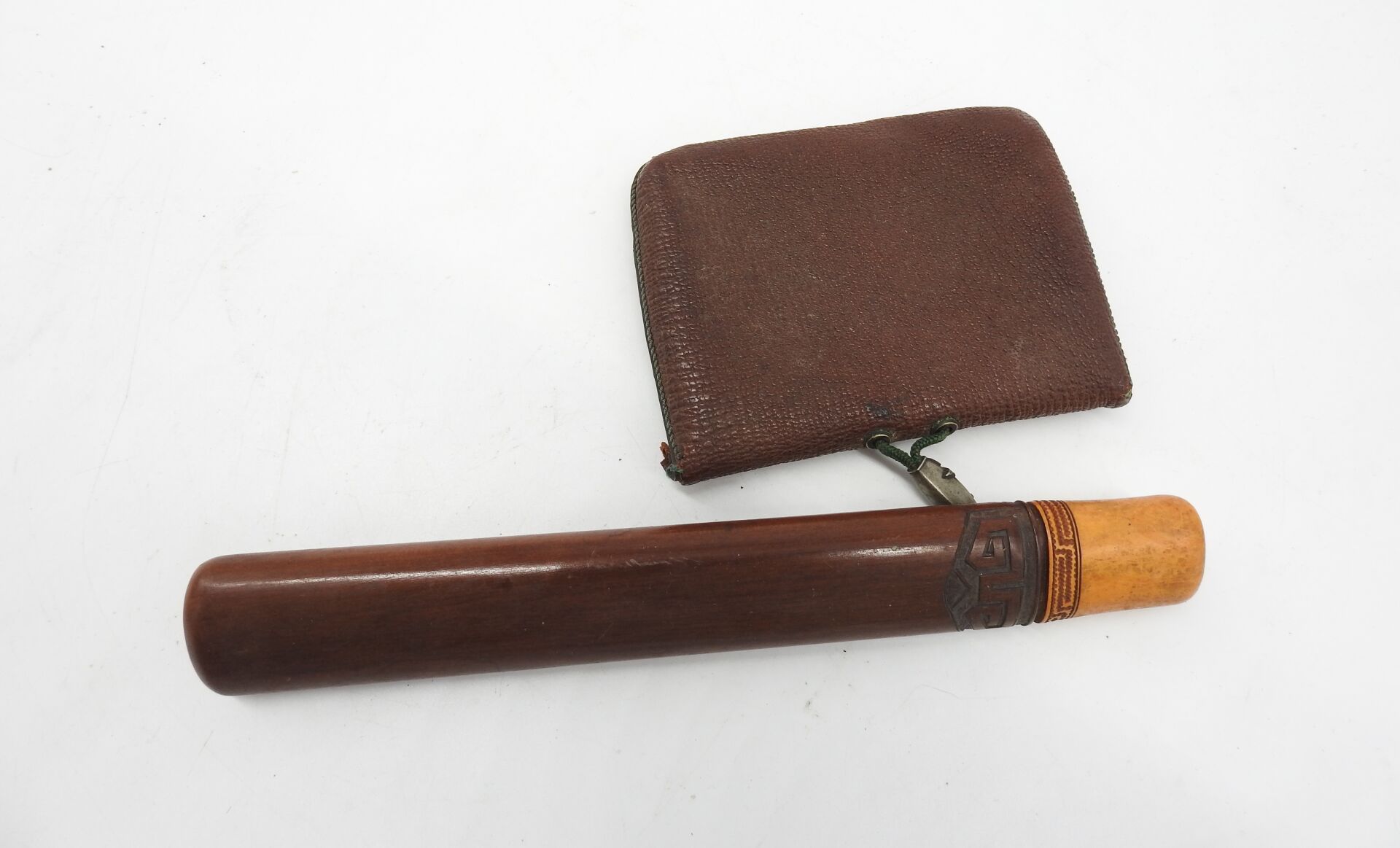 Null ETUI à tabaco. TABACOITE. Japon, Epoque Meiji. Long : 28cm