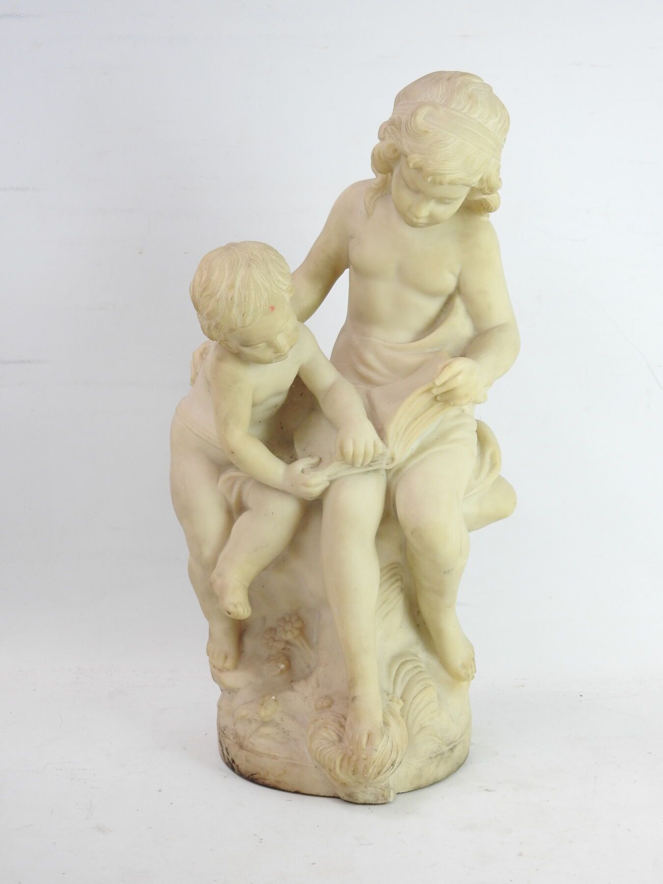Null Auguste MOREAU (1834-1917) dopo : Bambini che leggono. Gruppo di marmo. Alt&hellip;