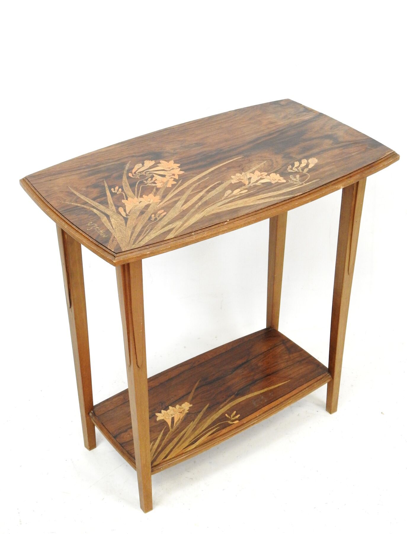 Null 埃米尔-加勒（1846-1904）:水仙花装饰的木质镶嵌双顶桌。上面有日本人的签名。高：58 - 宽：58 - 深：34厘米（顶部边缘缺失木皮，划痕，&hellip;