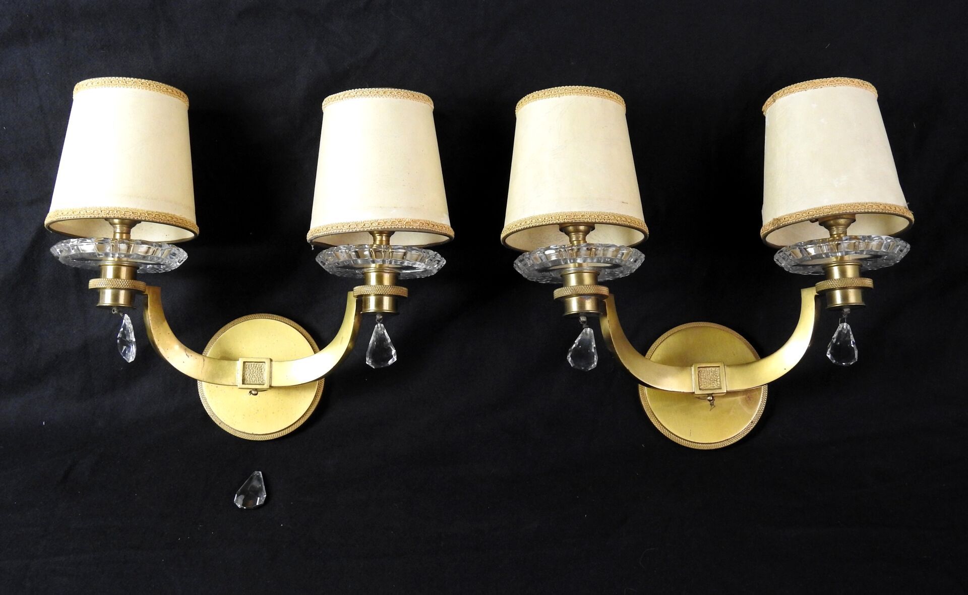 Null Jules LELEU (1883 - 1961) & BACCARAT

Pair of gilt bronze sconces with two &hellip;