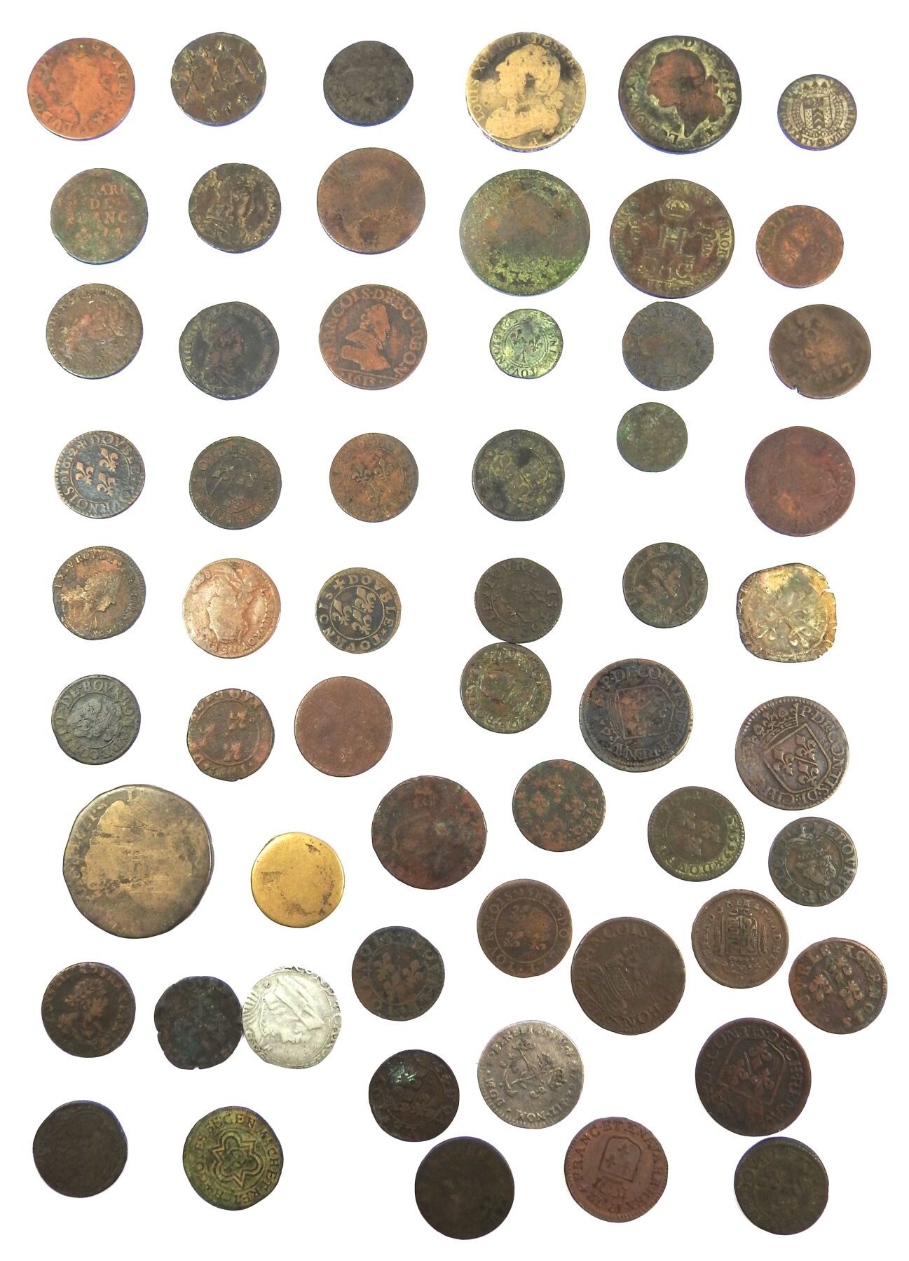 Null MONNAIES FEODALES et ANCIEN REGIME
Lot de 57 monnaies principalement en cui&hellip;
