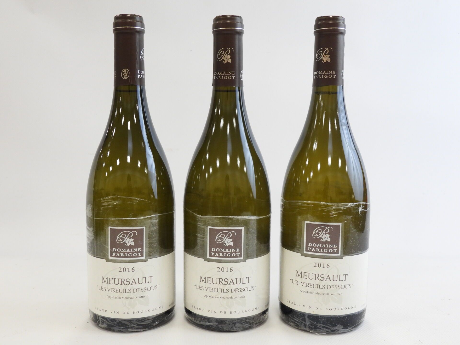 Null 3 bouteilles Meursault Vireuils Dessous Parigot 2016.