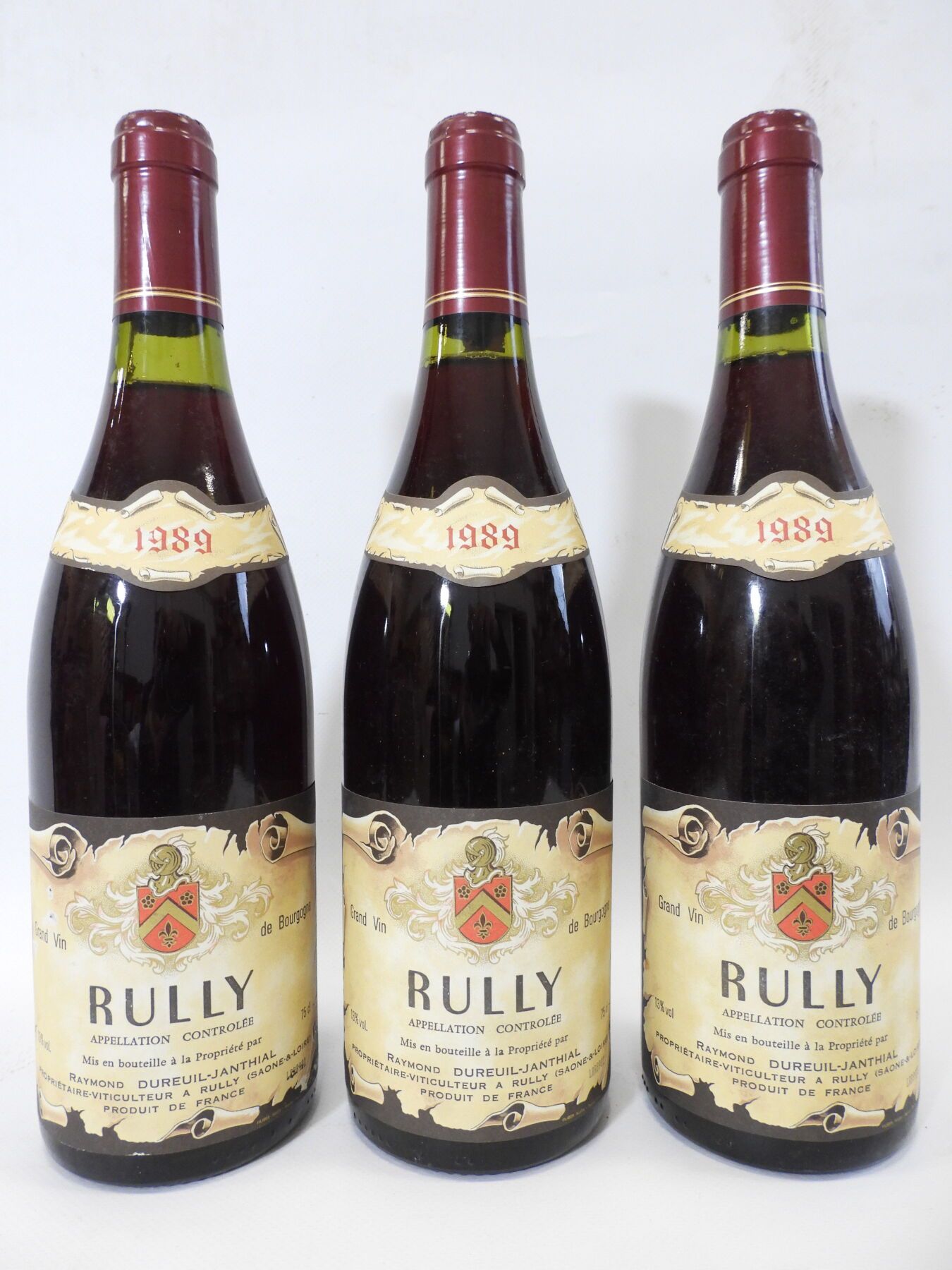 Null 3 bouteilles Rully rouge. Raymond Dureuil - Janthial. 1989.