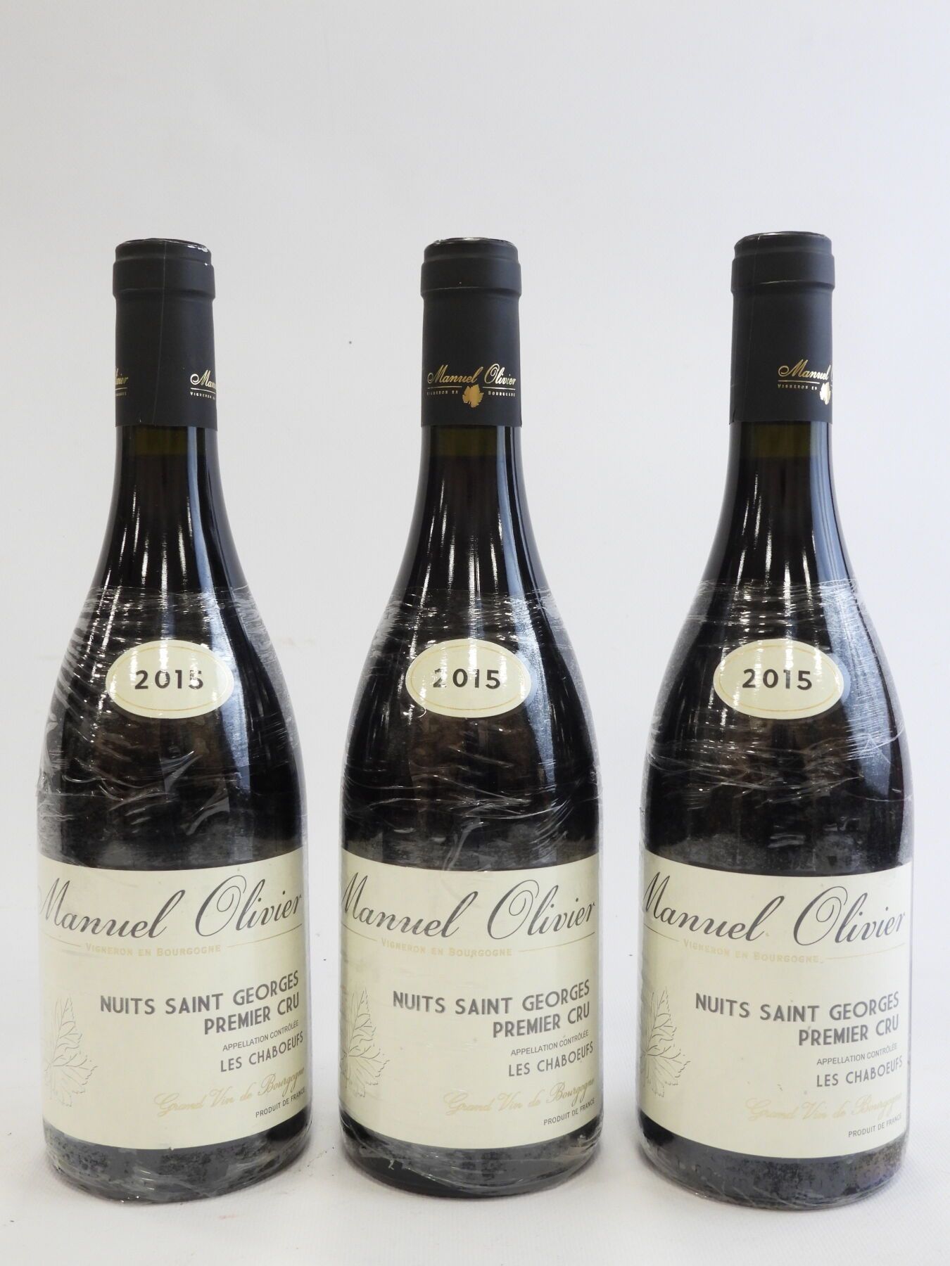 Null 3 bouteilles Nuits Saint Georges Chargnots M. Olivier 2015.