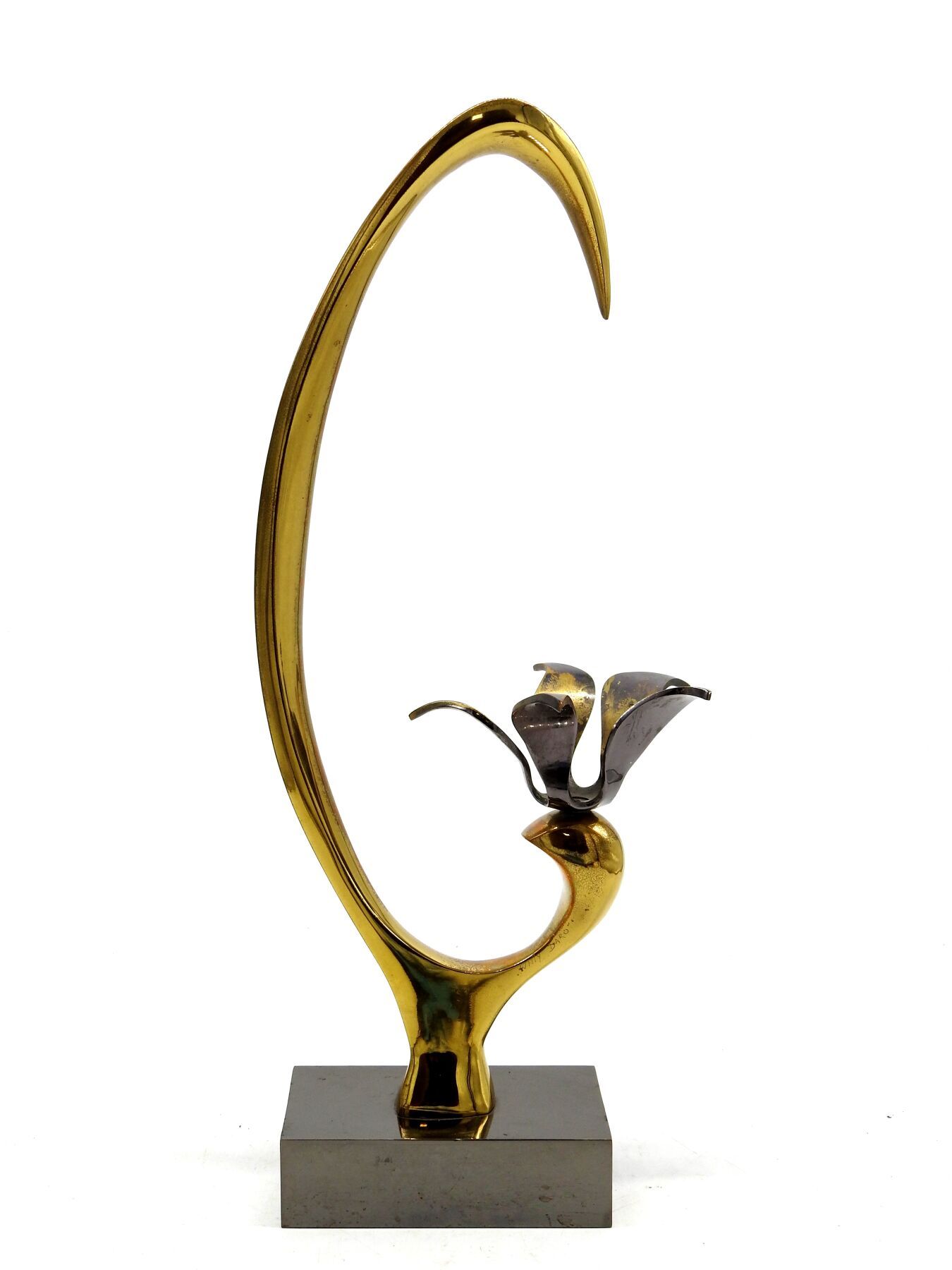 Null Willy DARO (XXe) : Sculpture "fleur" en laiton doré sur socle en acier chro&hellip;