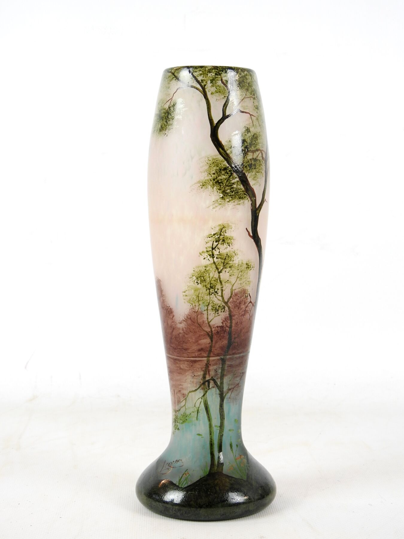 Null LEGRAS : Vase en verre multicouche à décor dégagé à l'acide représentant un&hellip;