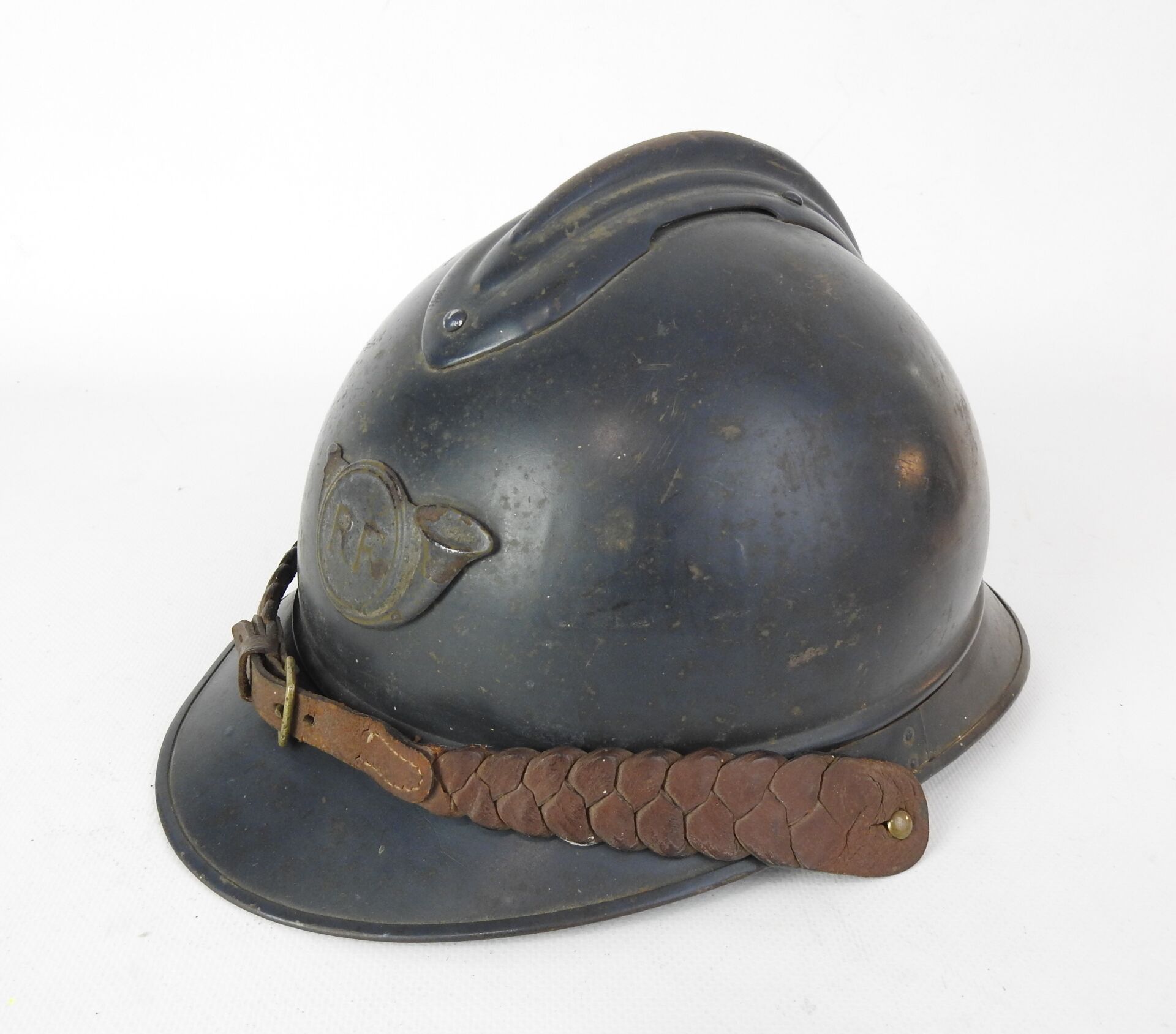 Null HUNTERS. Adrian helmet model 1915 in steel painted in dark blue horizon of &hellip;