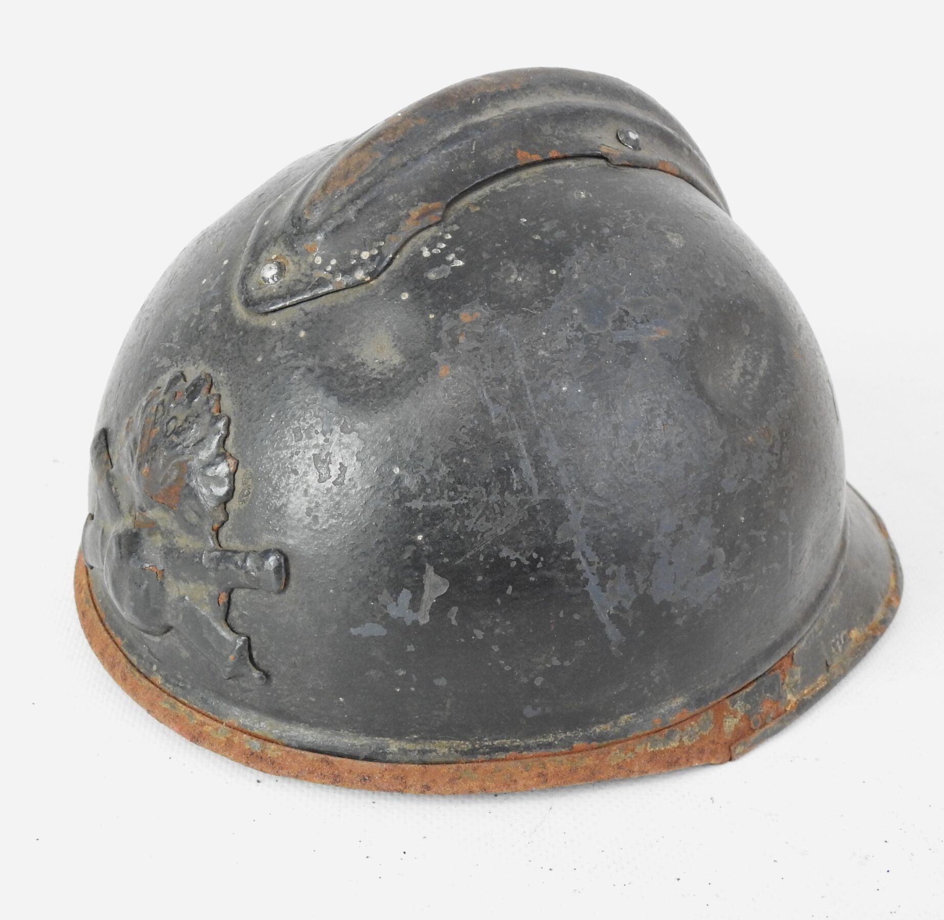 Null 特种炮兵（作战坦克）。阿德里安头盔模型1915年在钢上涂有蓝色地平线，然后用刷子重新涂上深色亚光，正面有炮兵的徽章，面罩根据特种炮兵的使用情况用手取下&hellip;