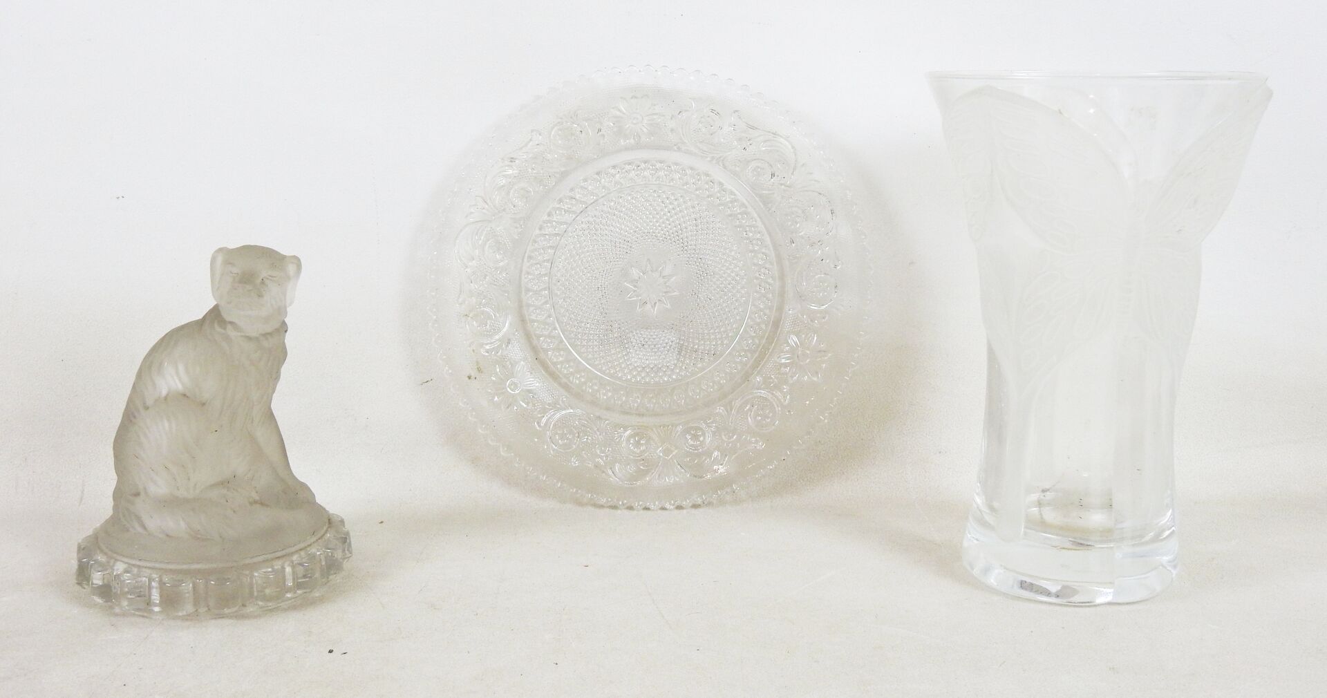 Null BACCARAT
Plate in molded crystal with decoration of turns, flowers, interla&hellip;