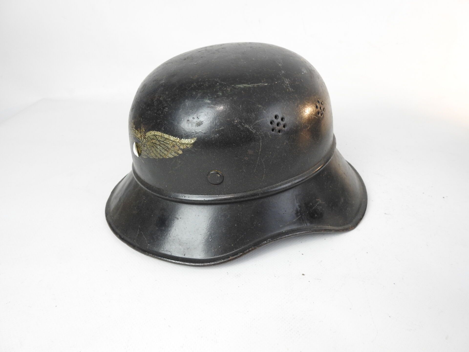 Null GERMANY. Luftschutz model 38 "Gladiator" steel helmet painted black, front &hellip;