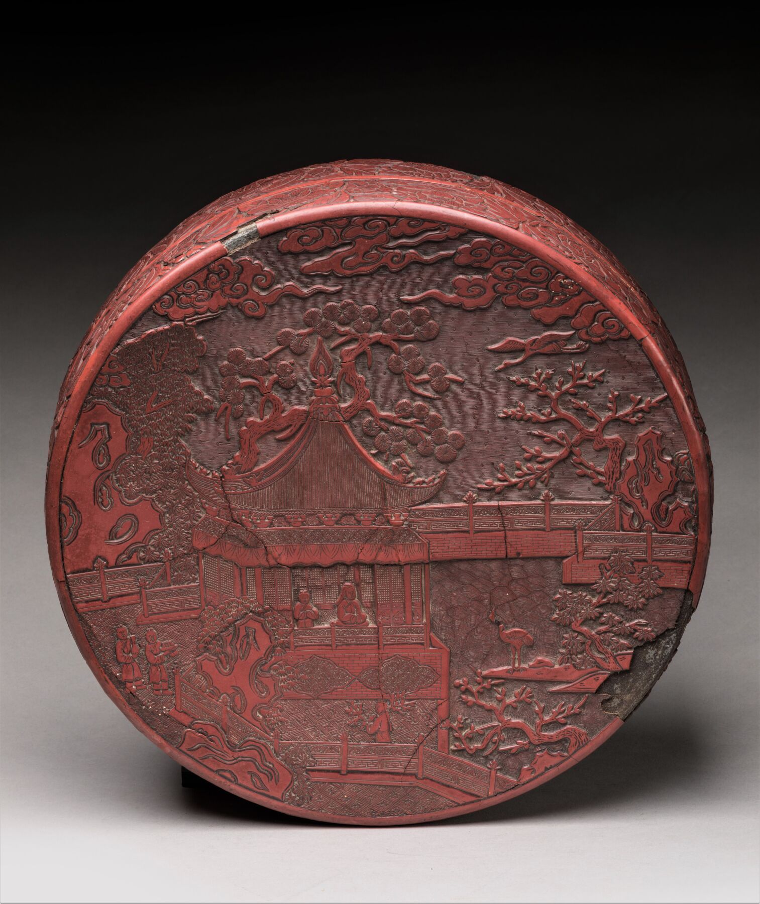 Null CHINE - Epoque MING (1368 - 1644), XVIe siècle
Grande boîte ronde en laque &hellip;