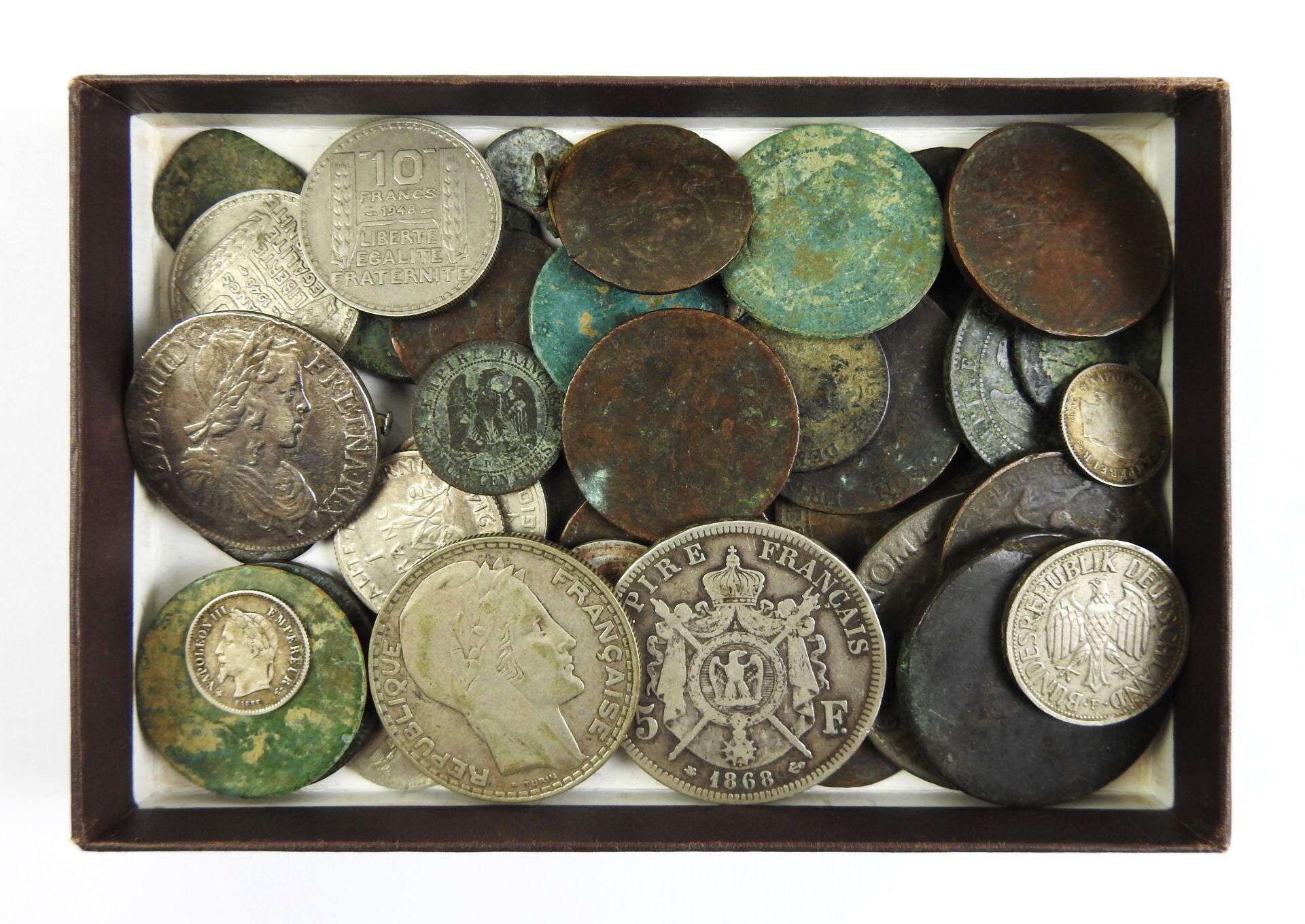 Francia ed estero: lotto di varie monete antiche tra cui…