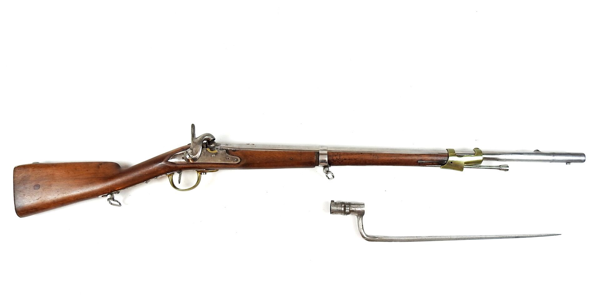 Null 法国。1777年型燧发枪，经校正的AN IX改造型，打击乐，溺水式安装，圆形枪管，两侧有雷纹，枪锁刻有圣艾蒂安帝国制造的字样，并打有索维什控制器的 "&hellip;