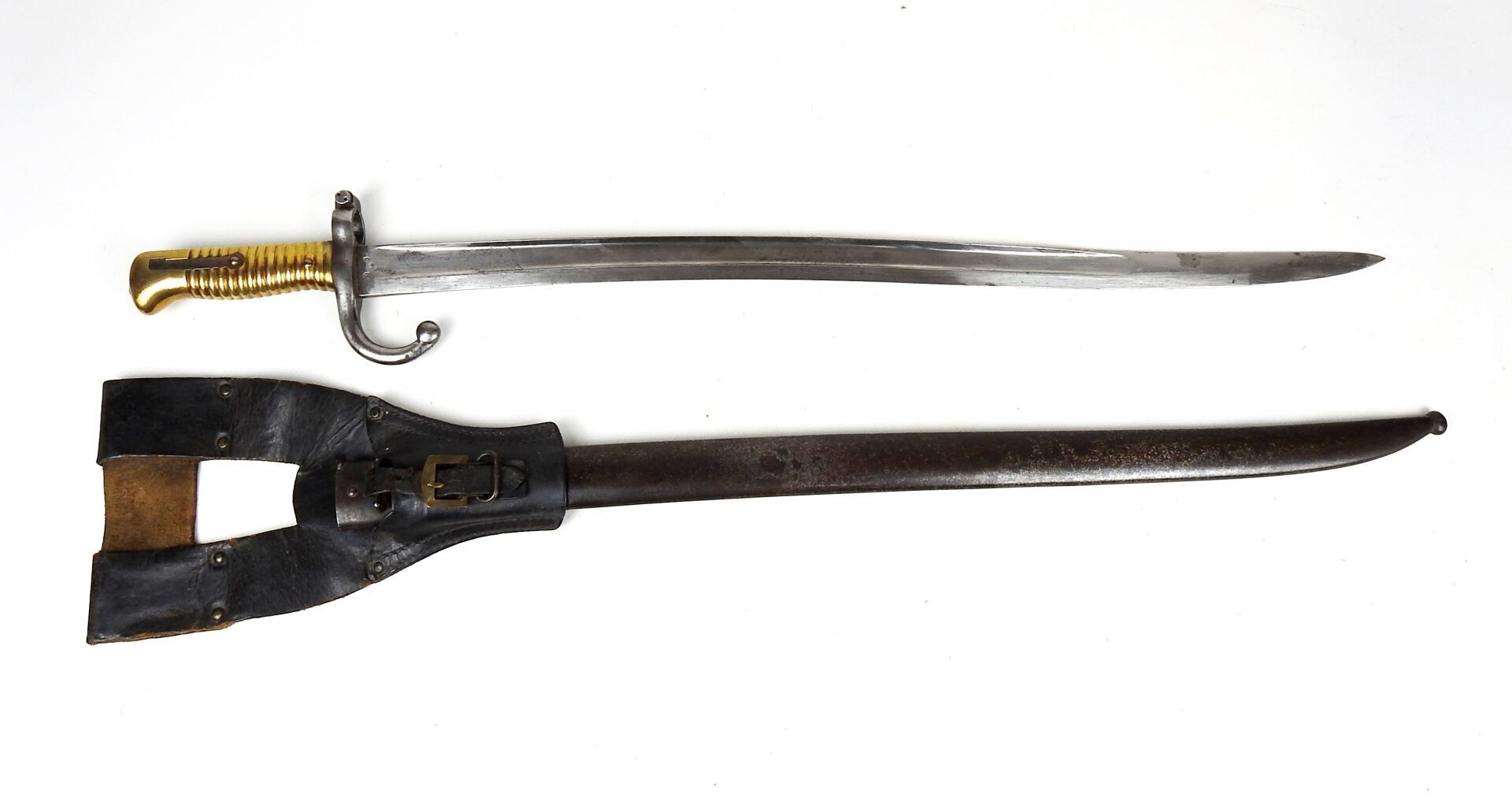 Null FRANCIA. Sable-bayoneta Chassepot modelo 1866 con empuñadura de latón y hoj&hellip;