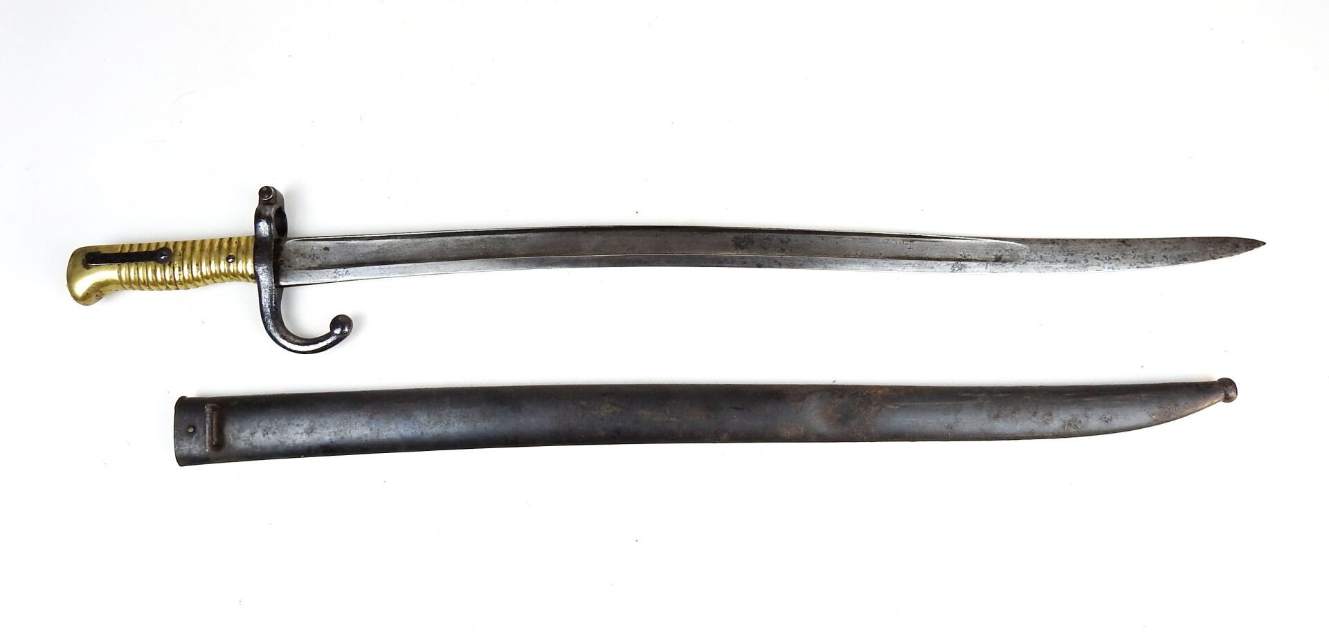 Null FRANCIA. Espada-bayoneta chassepot modelo 1866 con empuñadura de latón y ho&hellip;