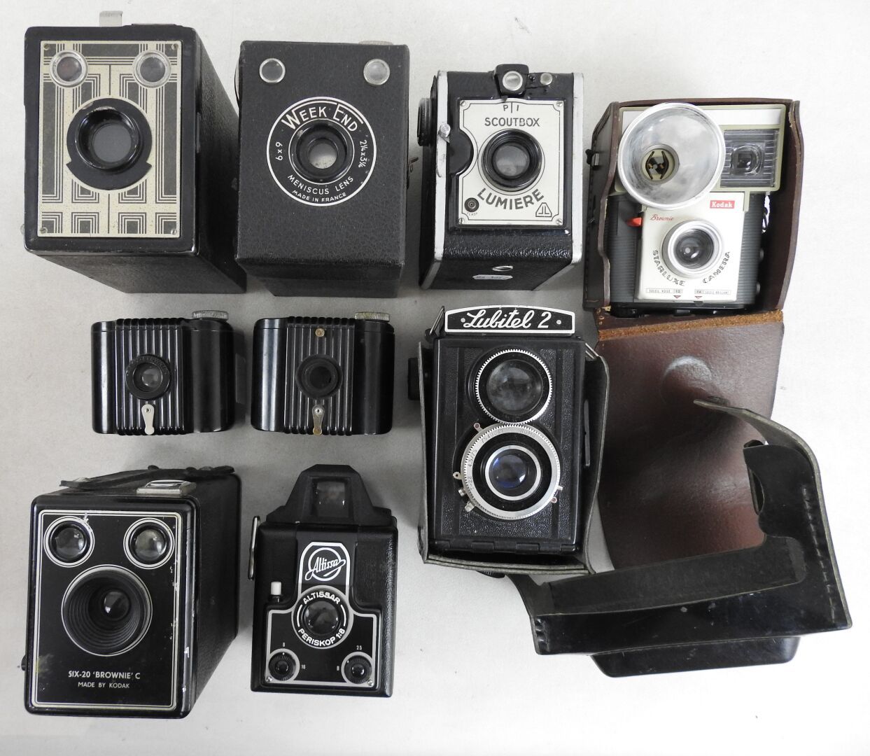 Null Lot de 9 appareils photos dont 2 Kodak Baby brownie, Six-20 Brownie Junior,&hellip;