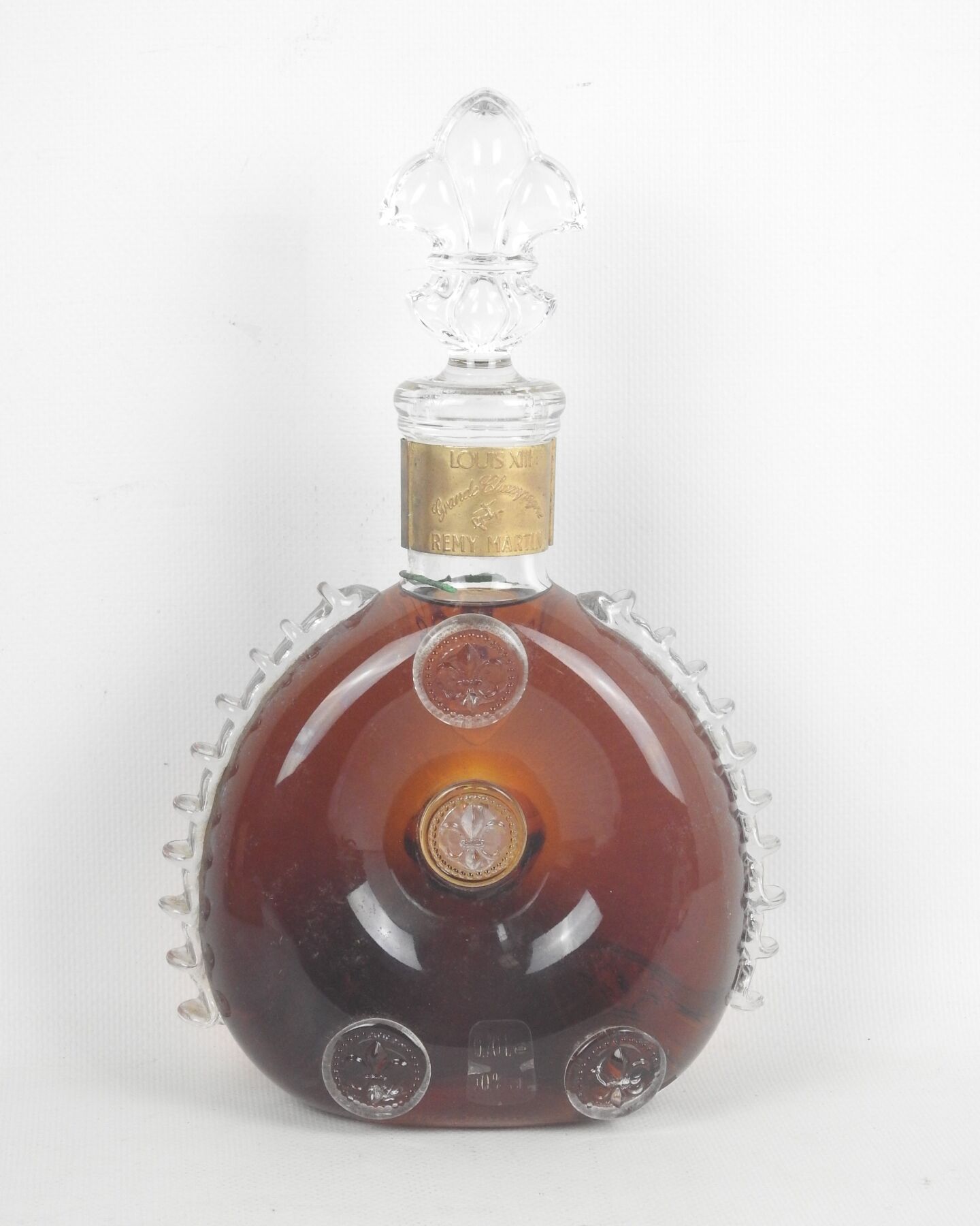 Null 1 botella (70cl) de REMY MARTIN COGNAC Grande Champagne "Louis XIII". Maniq&hellip;