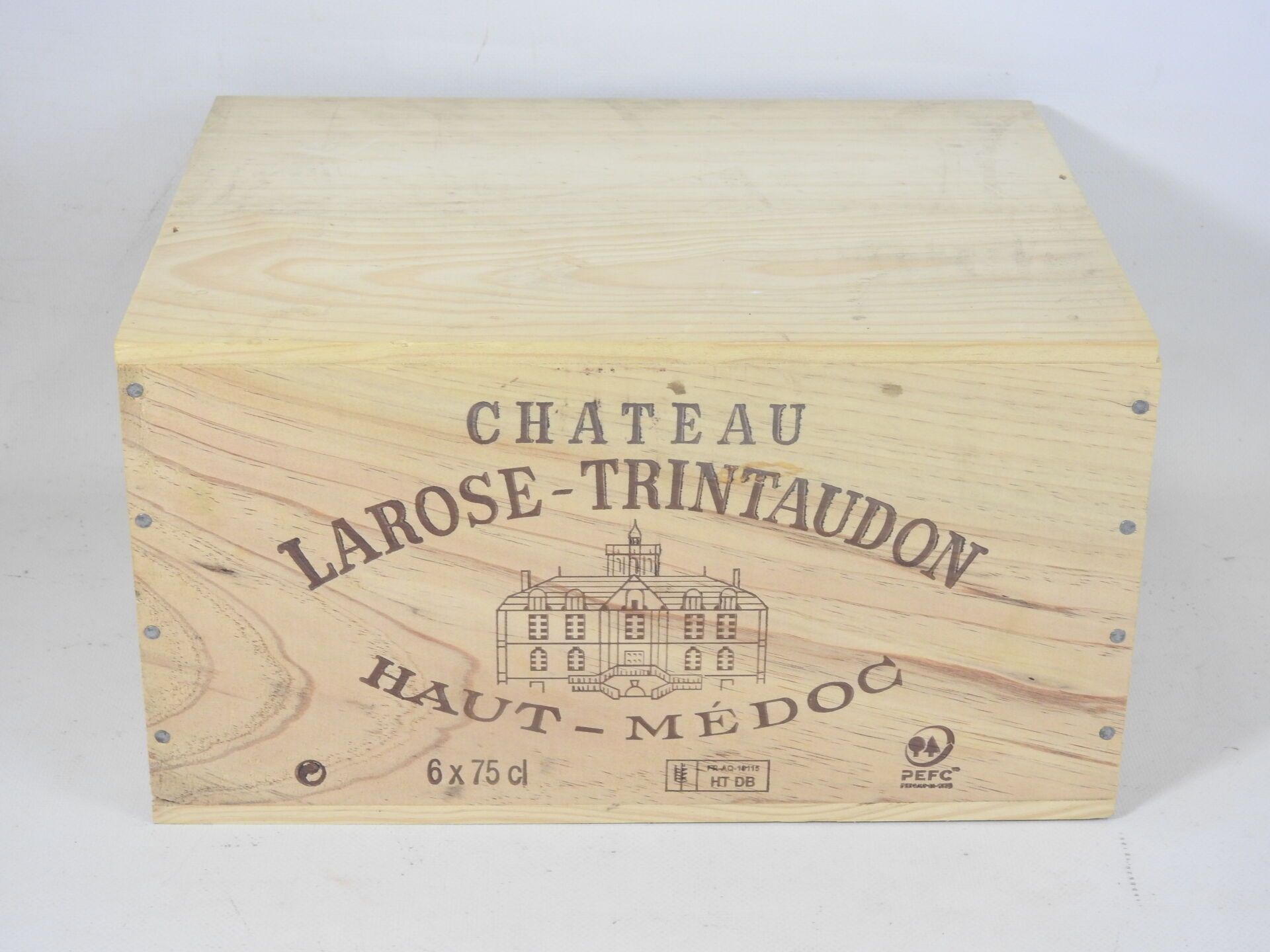 Null 6 bouteilles Chateau Larose-Trintaudon - Haut-Médoc. 2007. Caisse bois