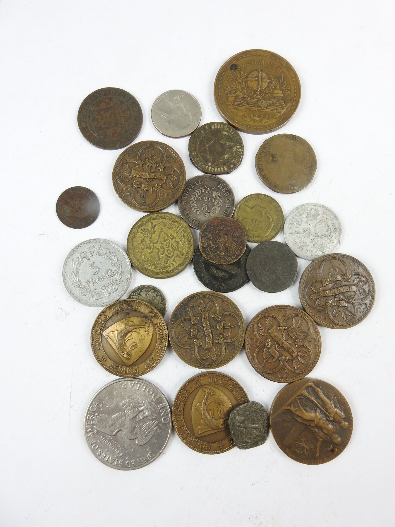 Null FRANCE et MONDE. Lot de monnaies et médailles diverses dont 1 dollar 1972, &hellip;