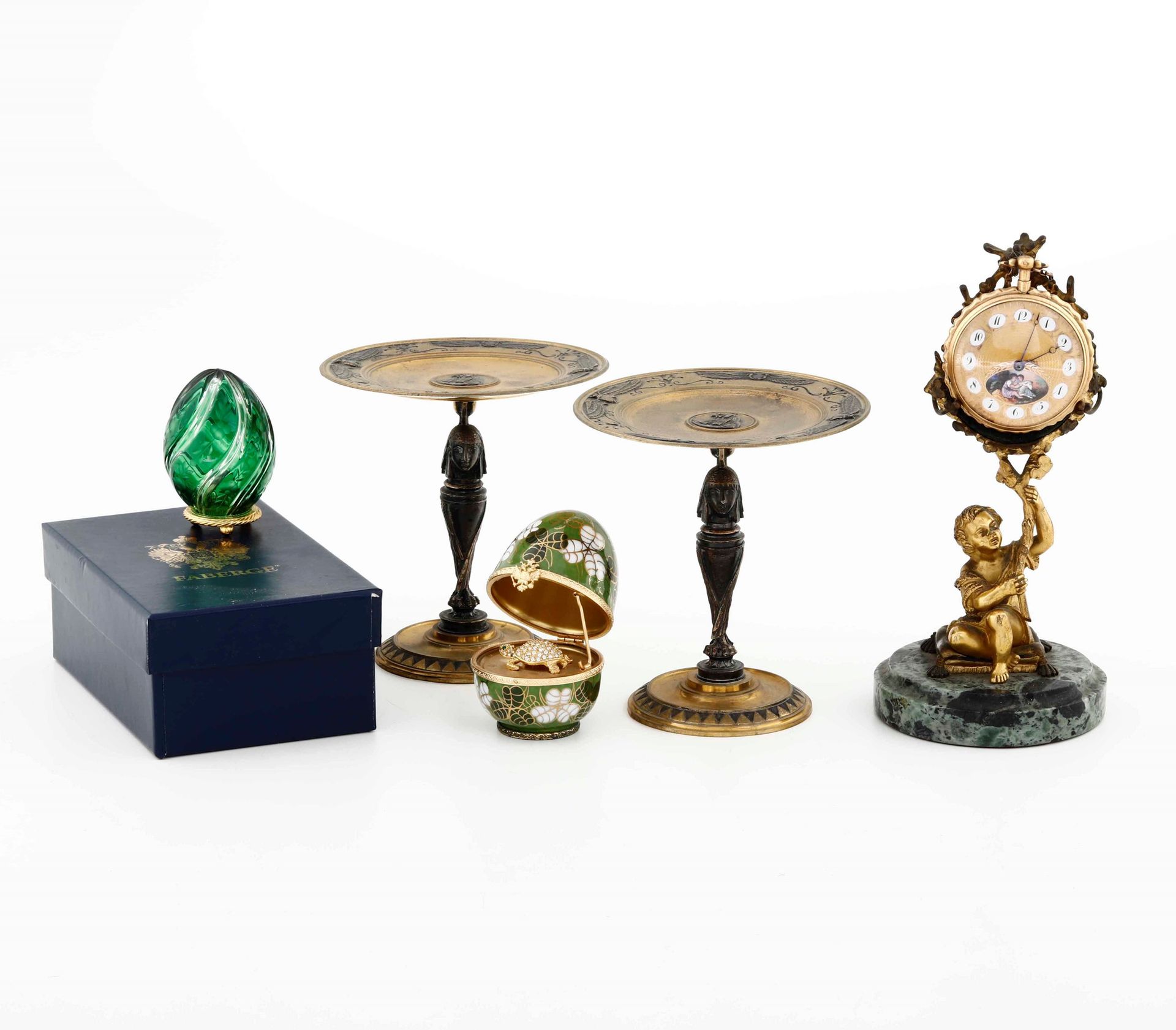 Lotto di diversi oggetti. XIX-XX secolo, h cm 7,5; d cm 12; egg h 7,5; watch hol&hellip;