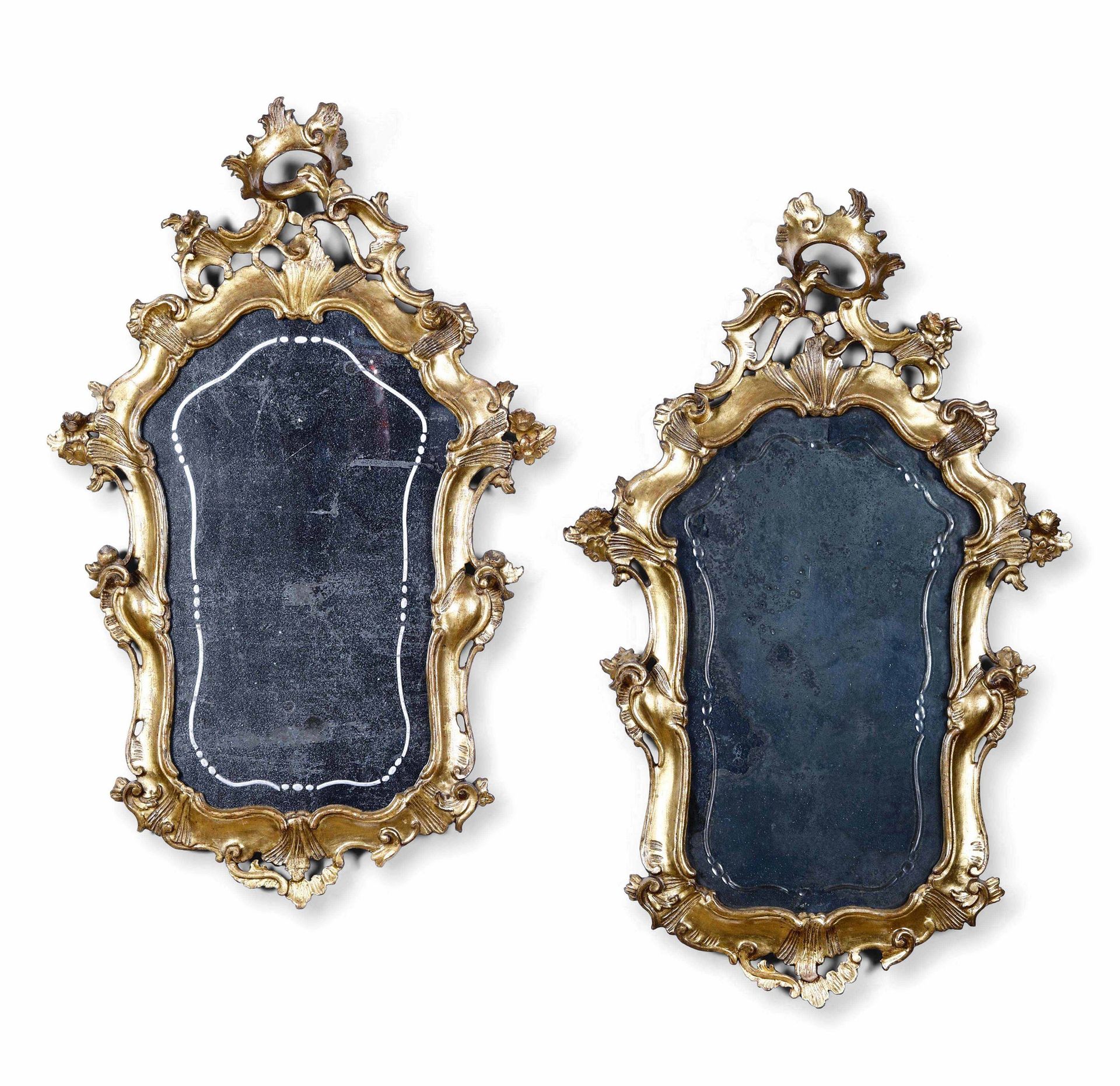 Coppia di specchiere in legno intagliato e dorato in stile rococò, Venezia XVIII&hellip;