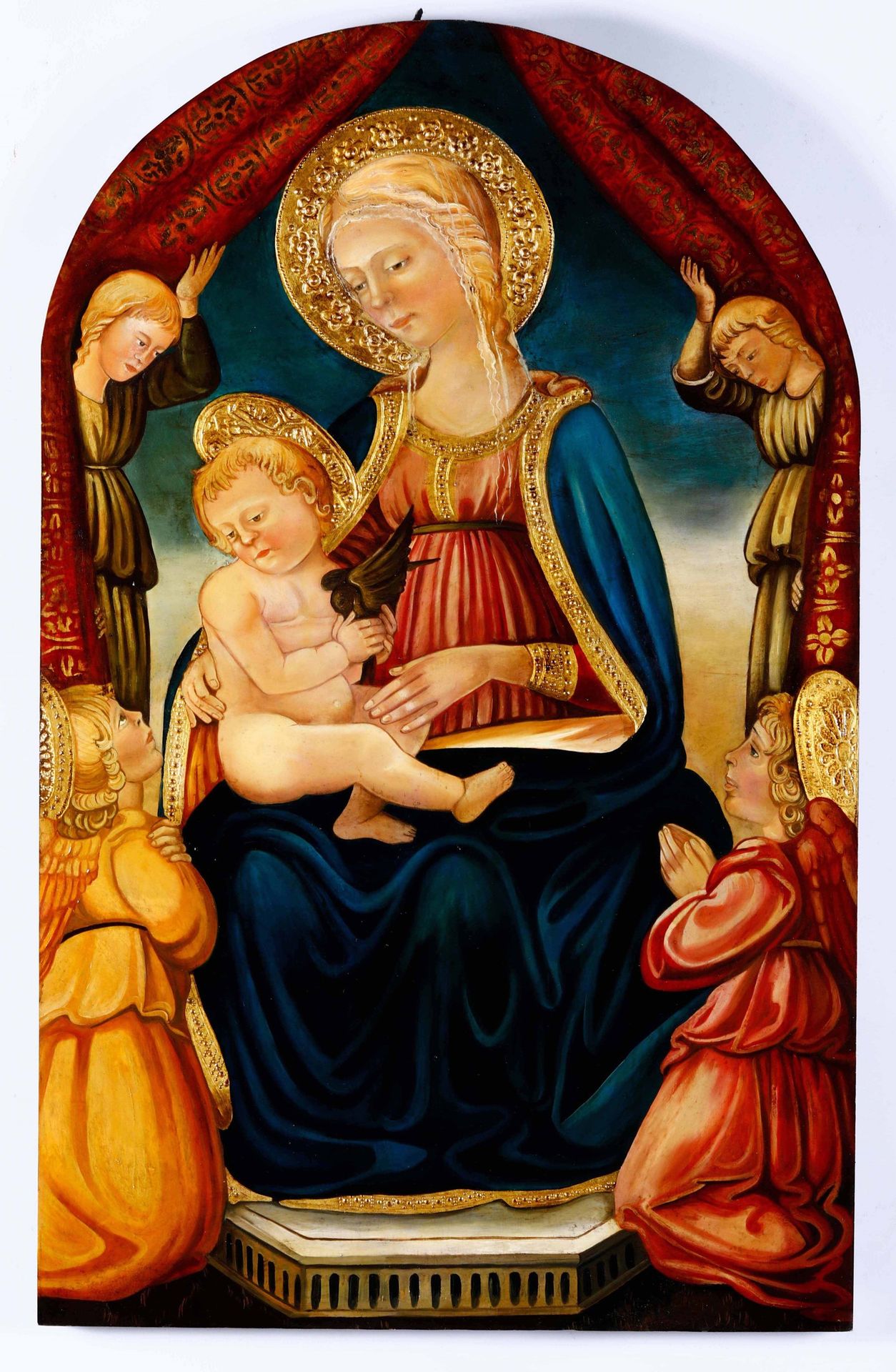 Artista del XX secolo, Madonna con Bambino e angeli oil on ribbed panel, 92x58 c&hellip;