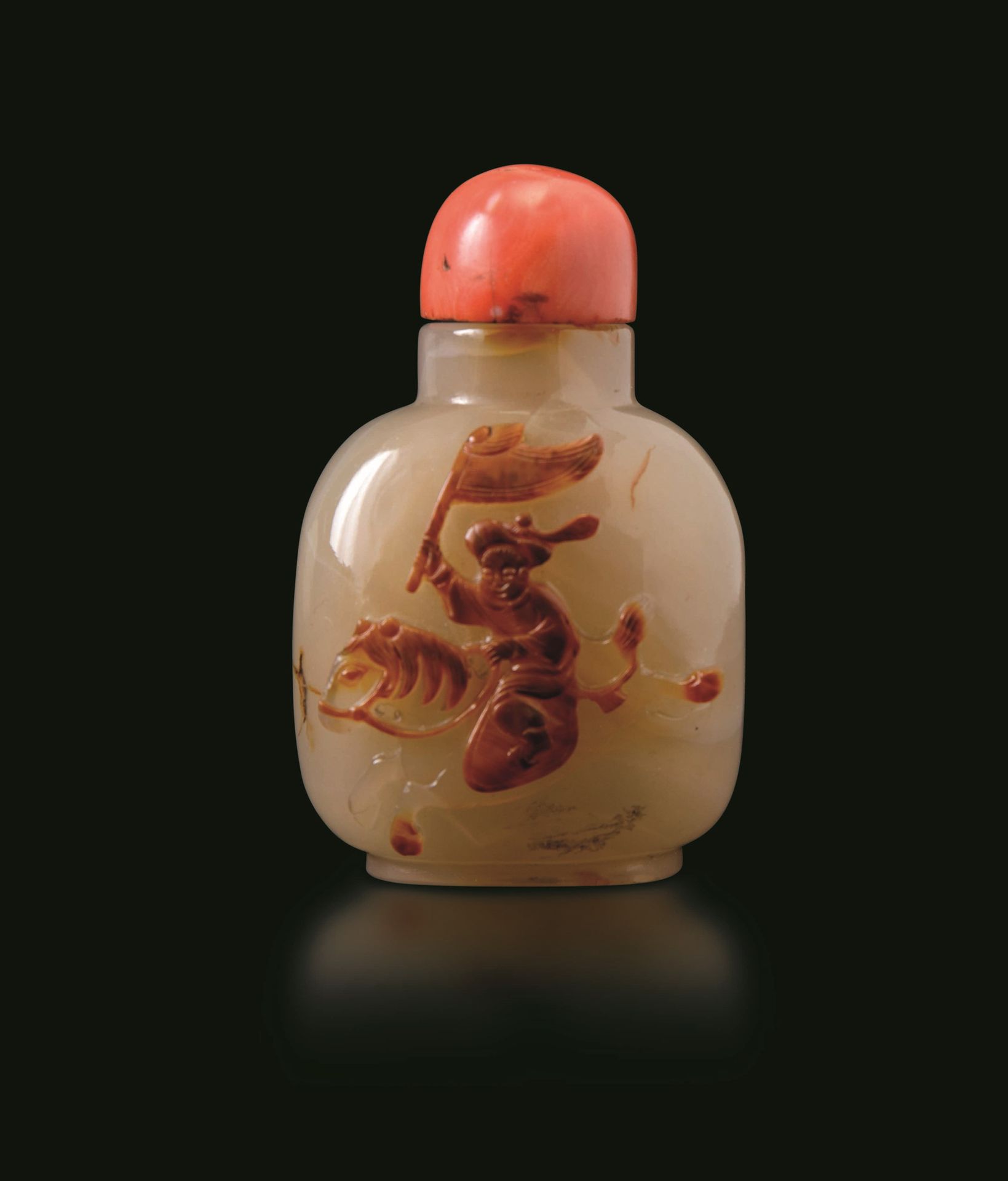 An agate snuff bottle, China, Qing Dynasty, 1800s H 7cm