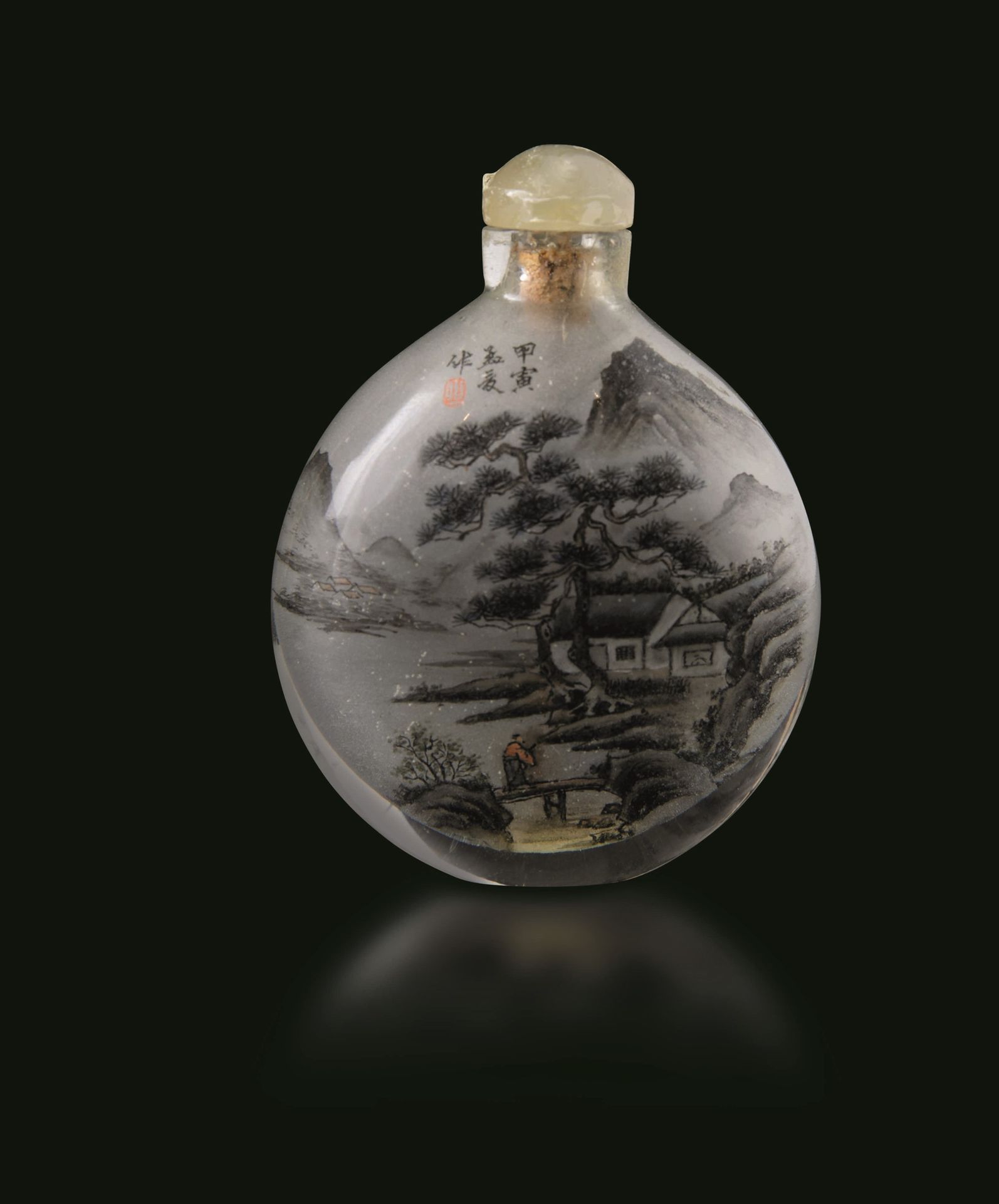 A glass snuff bottle, China, Qing Dynasty, 1800s H 7cm
