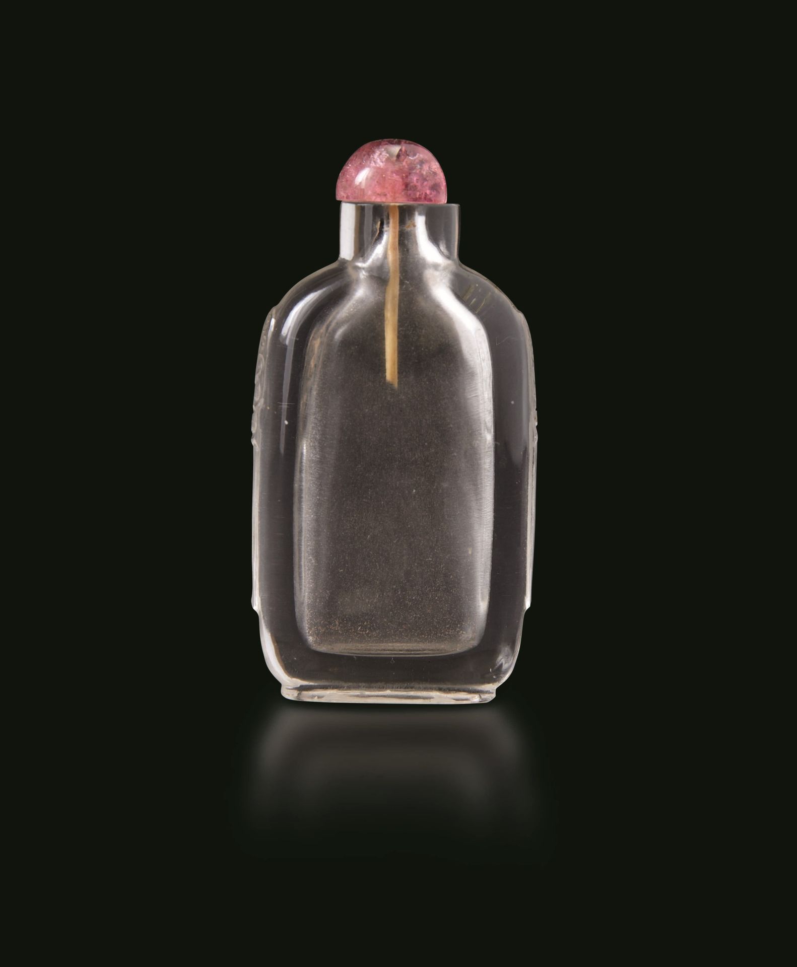 A rock crystal snuff bottle, China, Qing Dynasty 1800s. H 7cm