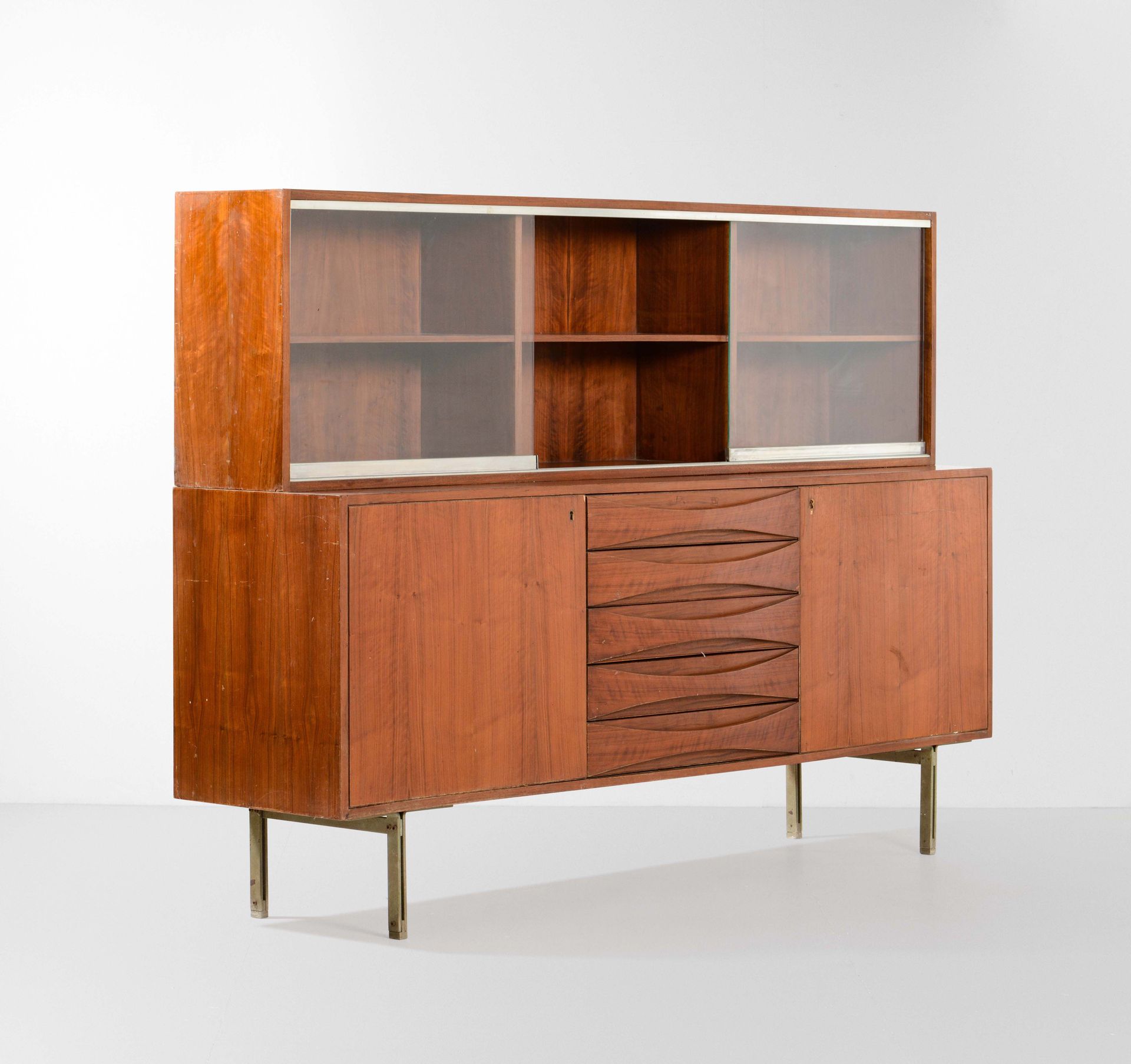 Arne Vodder, Mueble de almacenamiento con estructura de madera y soportes metáli&hellip;