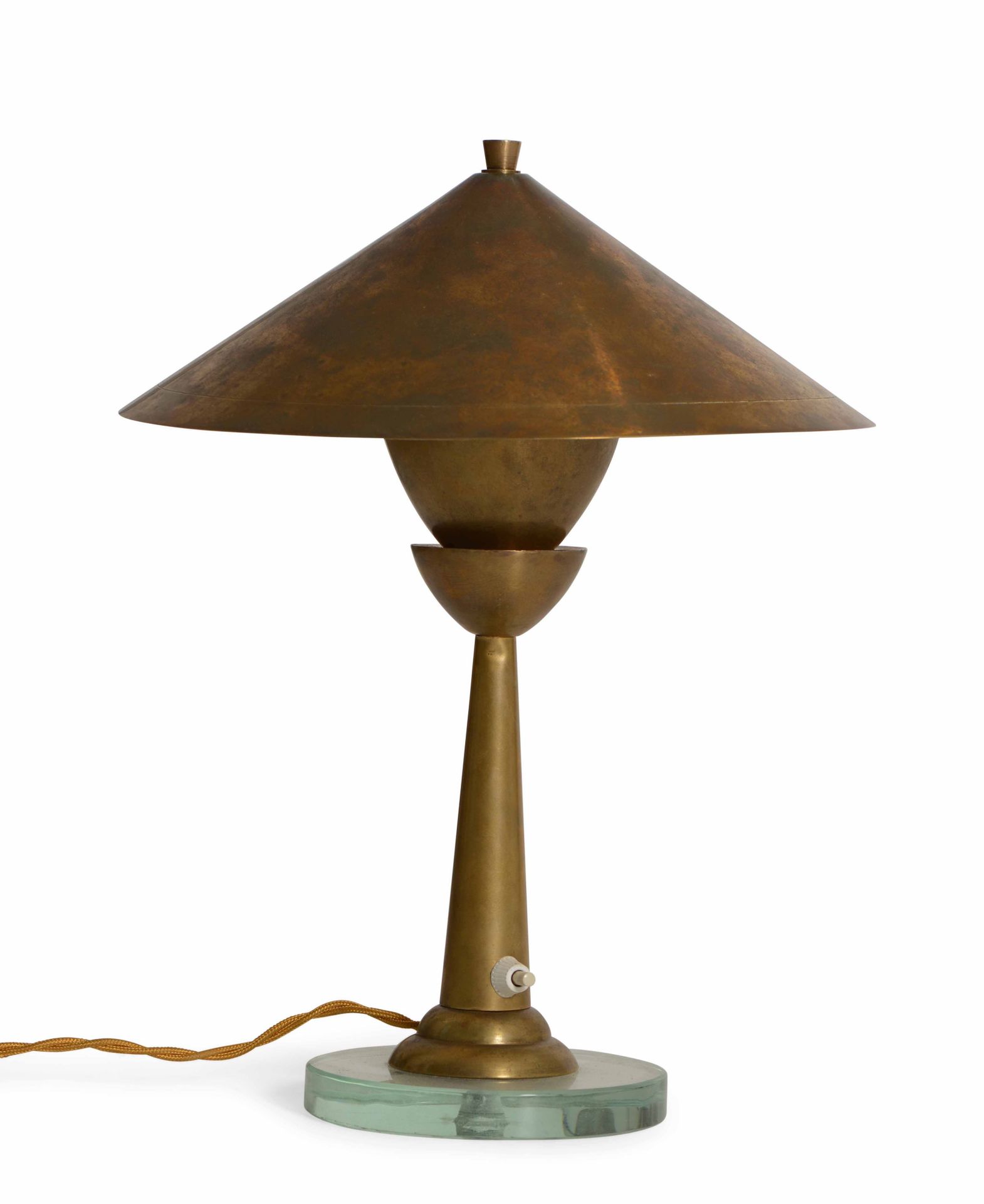 Lampada tavolo con struttura e diffusore in ottone e base in cristallo molato., &hellip;