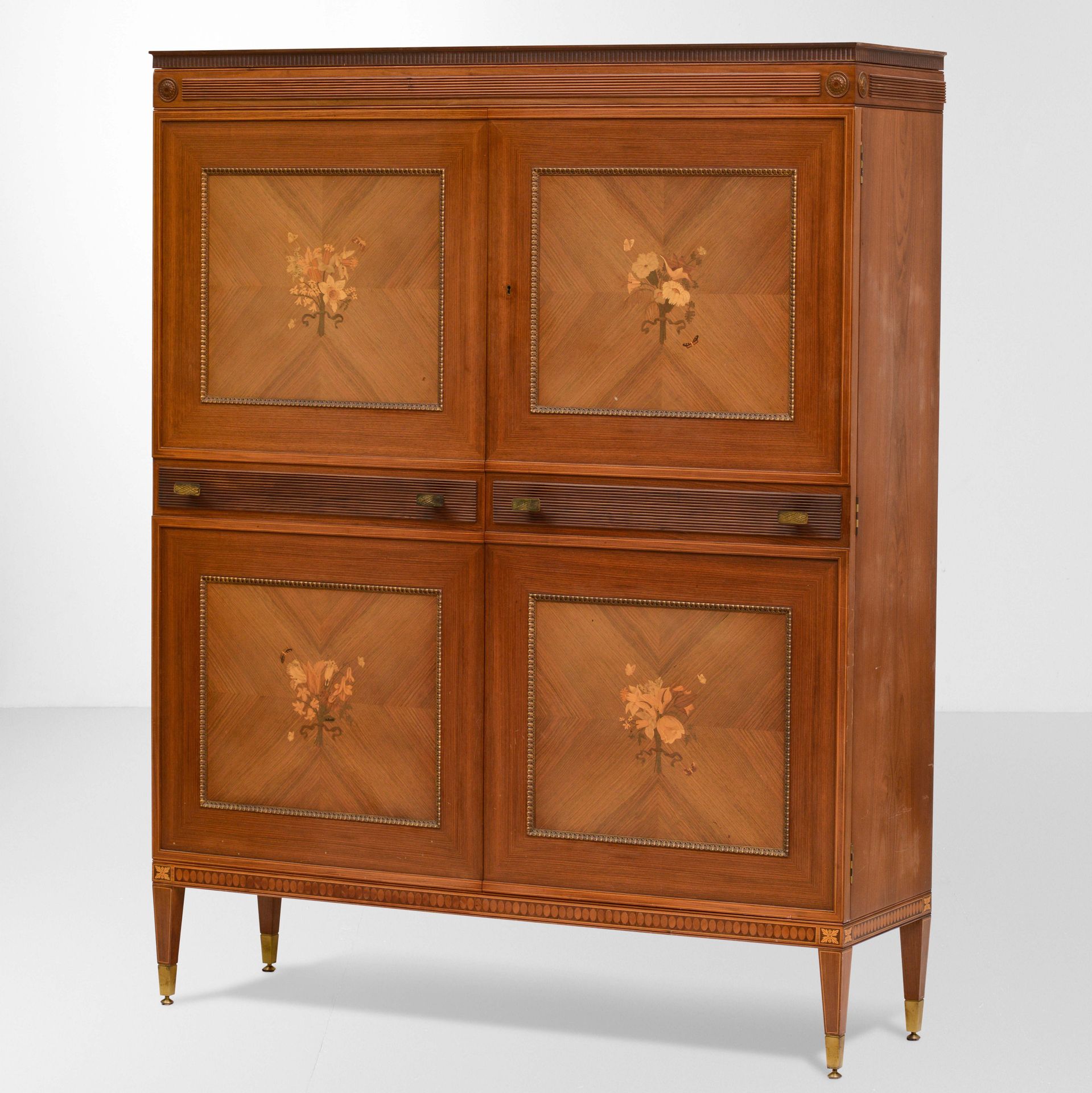 Paolo Maggi, Bar cabinet with wooden frame and supports, inlaid wooden doors and&hellip;