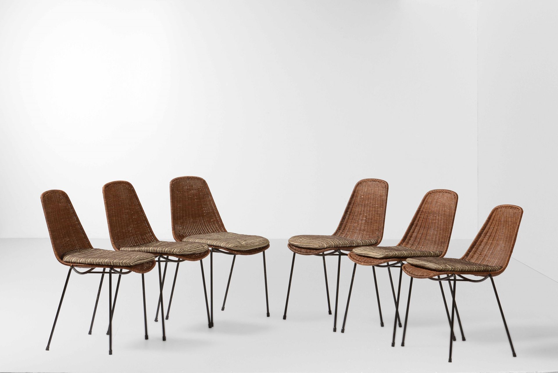 Campo e Graffi, Six chaises avec structure en métal tubulaire laqué et siège en &hellip;