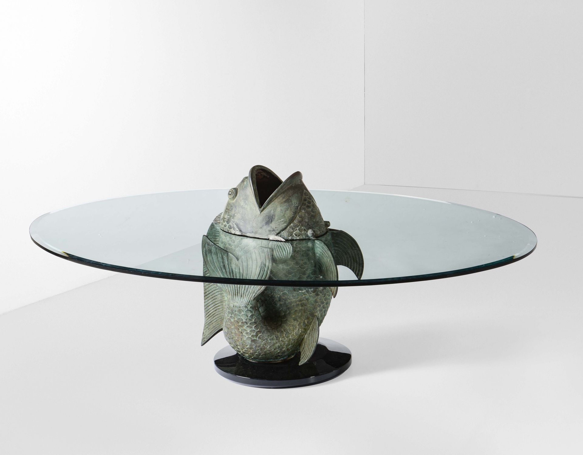 Tavolo basso con struttura in metallo e piano in cristallo molato., Prod. Italia&hellip;