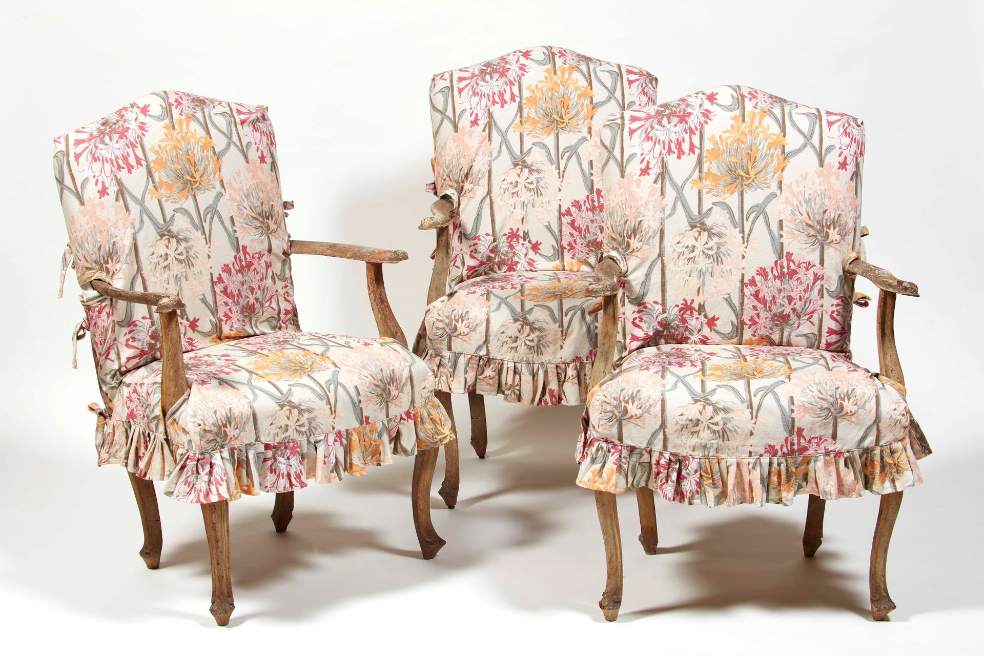 Sei sedie. Venezia metà XVIII secolo In legno intagliato e laccato, schienale sa&hellip;