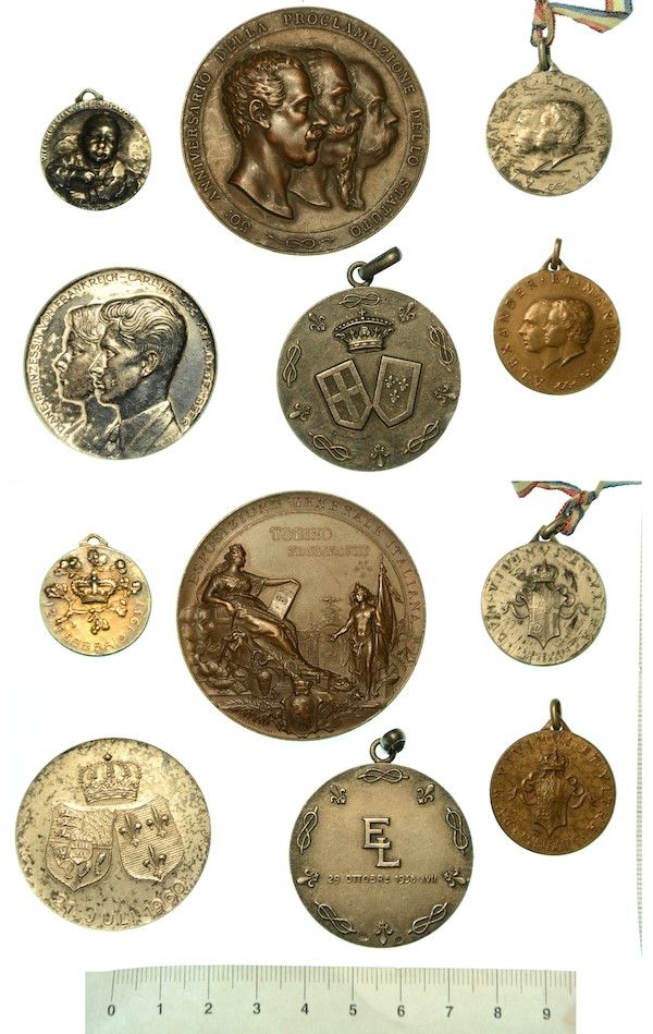 Medaglie italiane ed estere MISCELLANEOUS STATES. Lot of nine honors and medals.&hellip;
