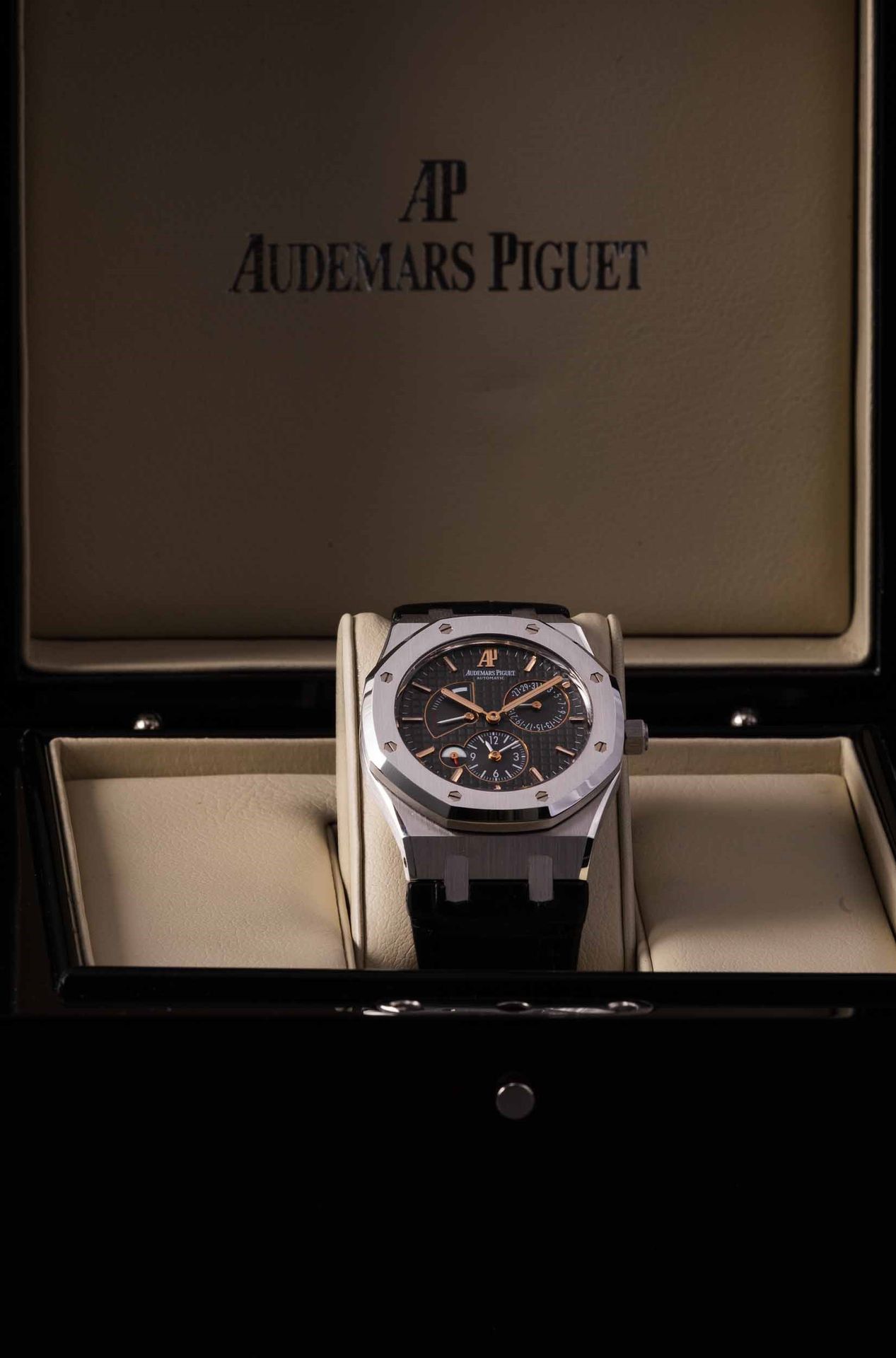 AUDEMARS PIGUET - Royal Oak Dual Time "Yung Hsin" in 18k White Gold limited to 2&hellip;