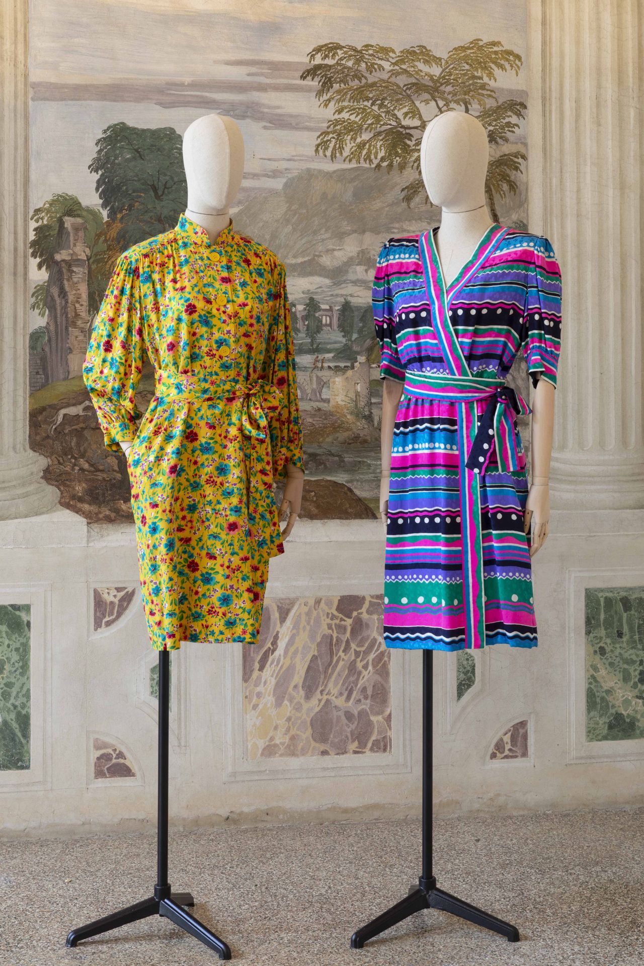 Quattro abiti in seta, Givenchy Couture, anni '80 .