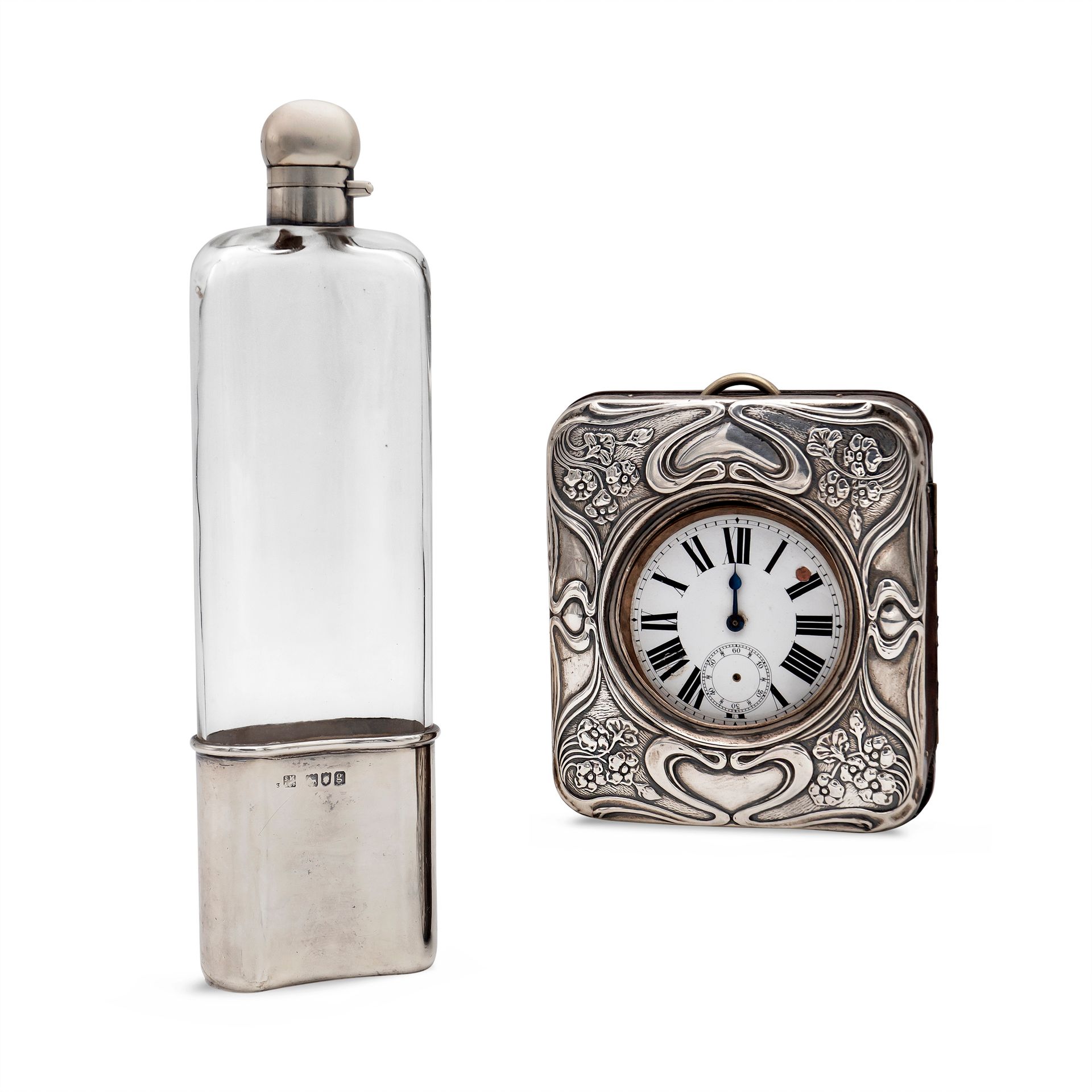 Group of silver objects (2) England, 19th-20th century a)reloj de bolsillo con e&hellip;