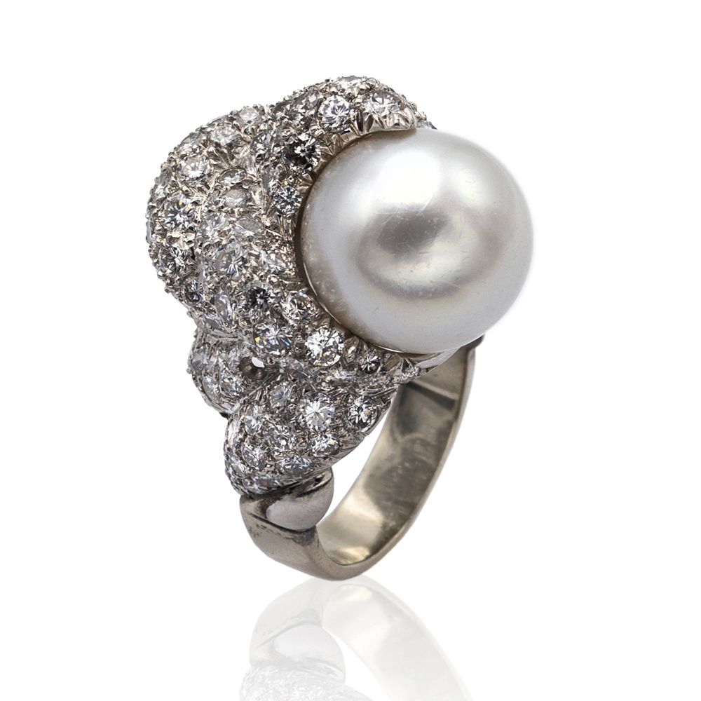 18kt white gold with South Sea pearl and diamonds Cocktail ring Französische Mar&hellip;