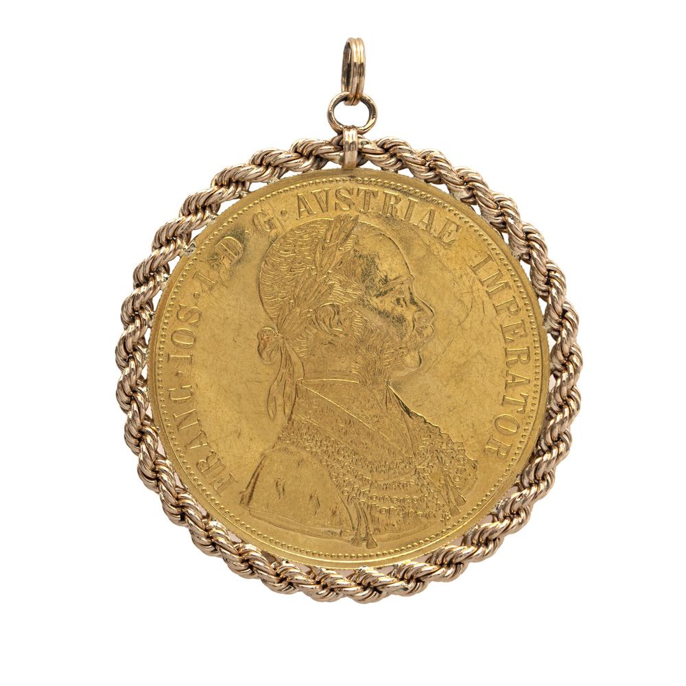 Pendant with 4 Ducati of Austria coin title 986 1915年，总重17克，钱币13.96克，封装在18K黄金火炬框&hellip;